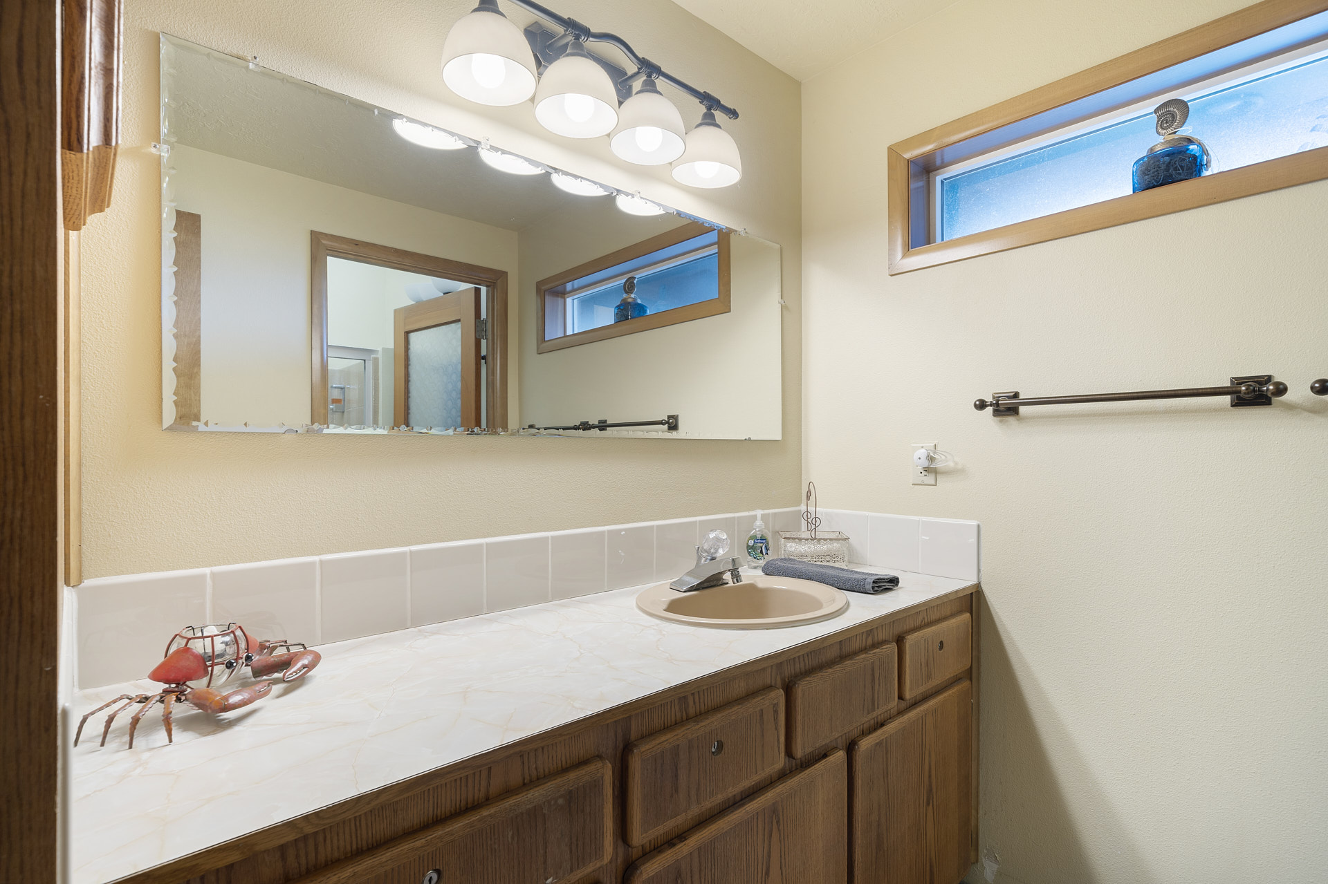 Bourbon Place Hot Tub & Pool Table Netarts Houses for Rent in