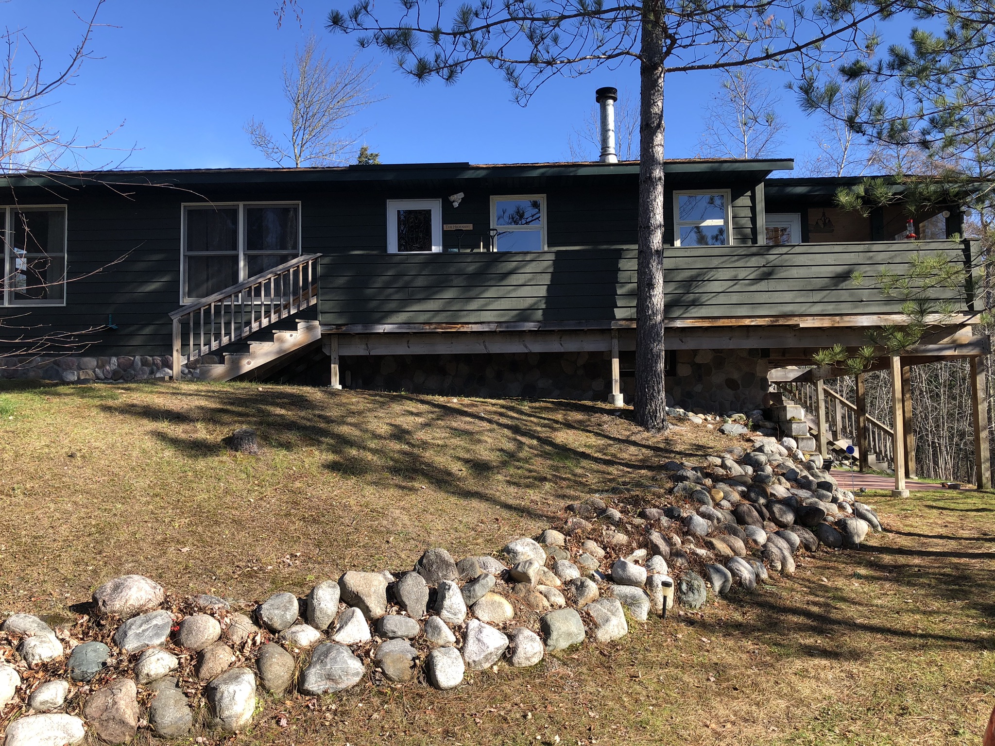 The Hideaway on Wasson Lake (Private, secluded) Cabins for Rent in