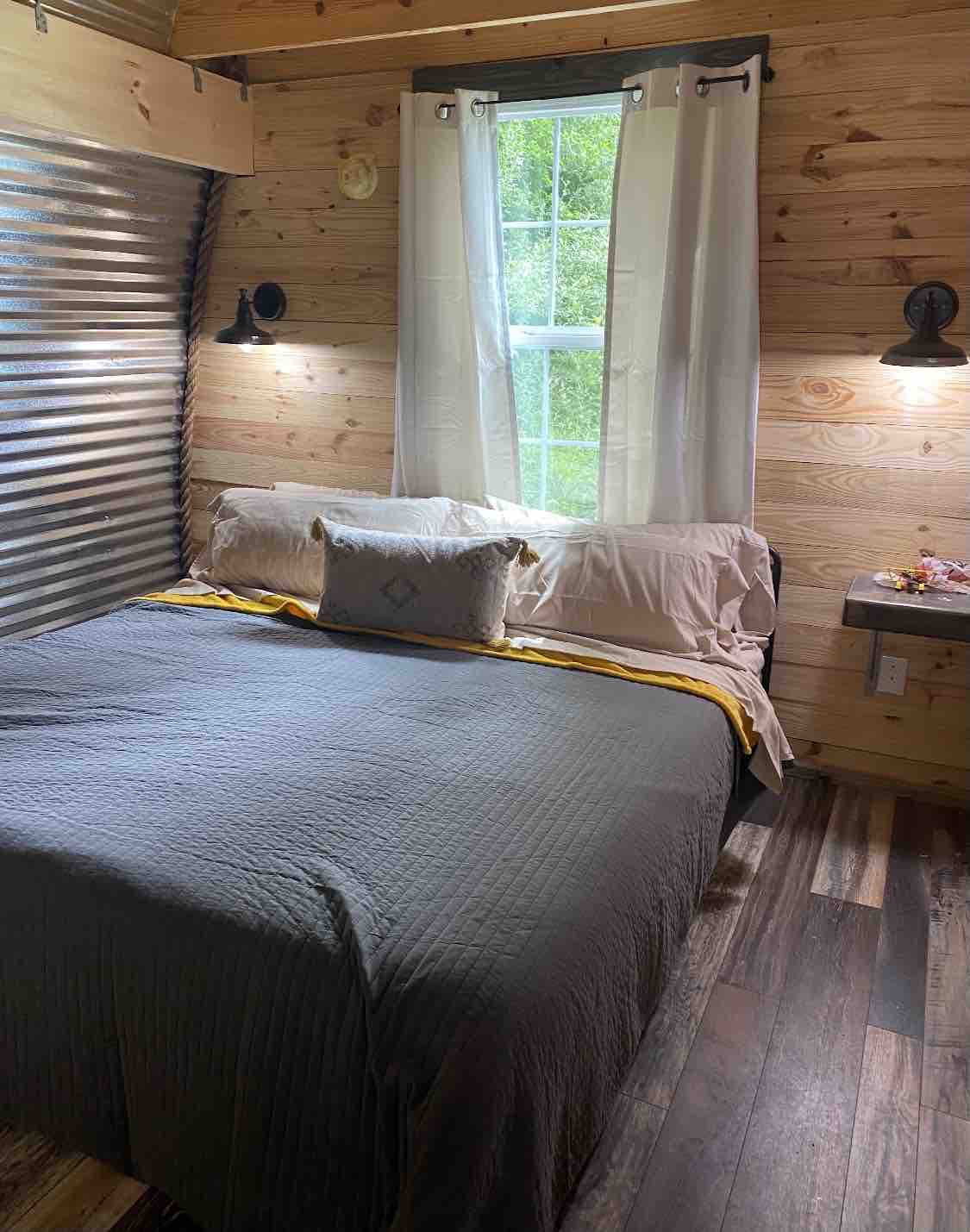 Foxtail Orchards "Hangar 22" Cabins for Rent in Tazewell, Virginia