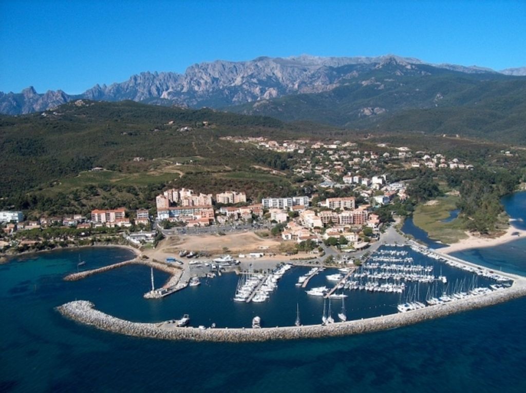 Apartment (6 people, 3 bedrooms), sea and harbor view