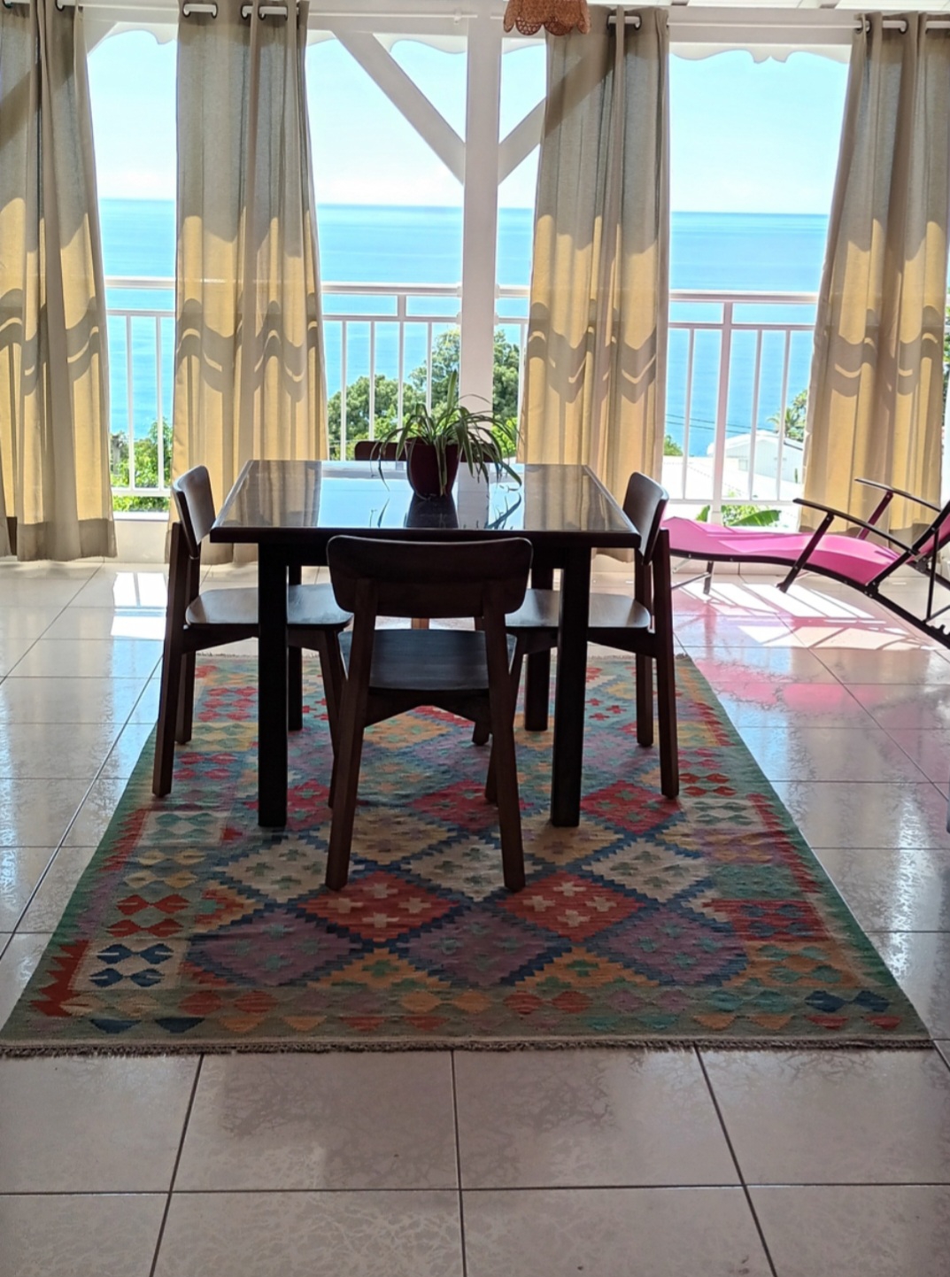 Apartment with sea view.