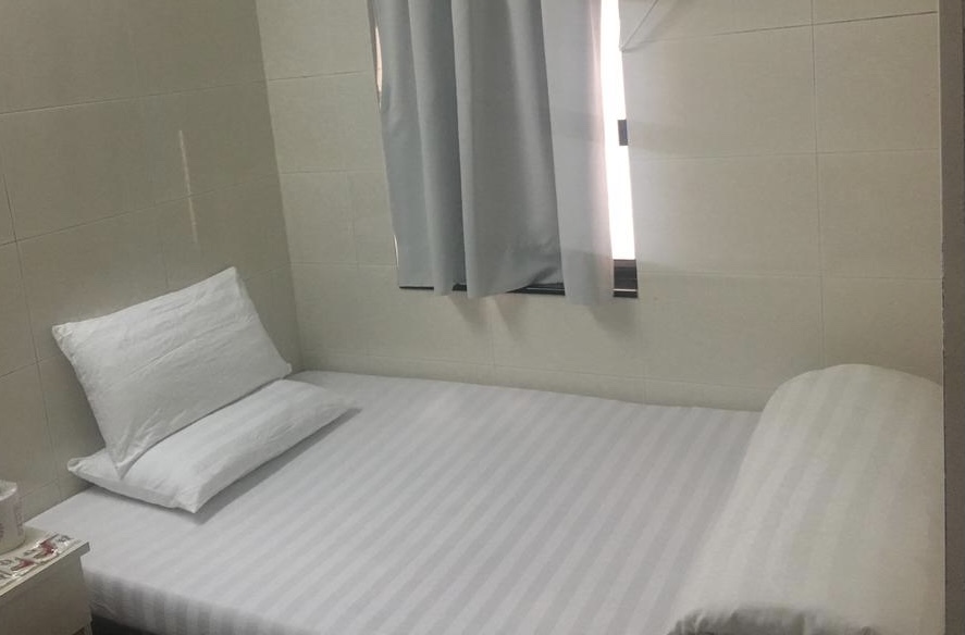 Double Rm, mongkok 1min MTR, Speaks Eng/中文 204