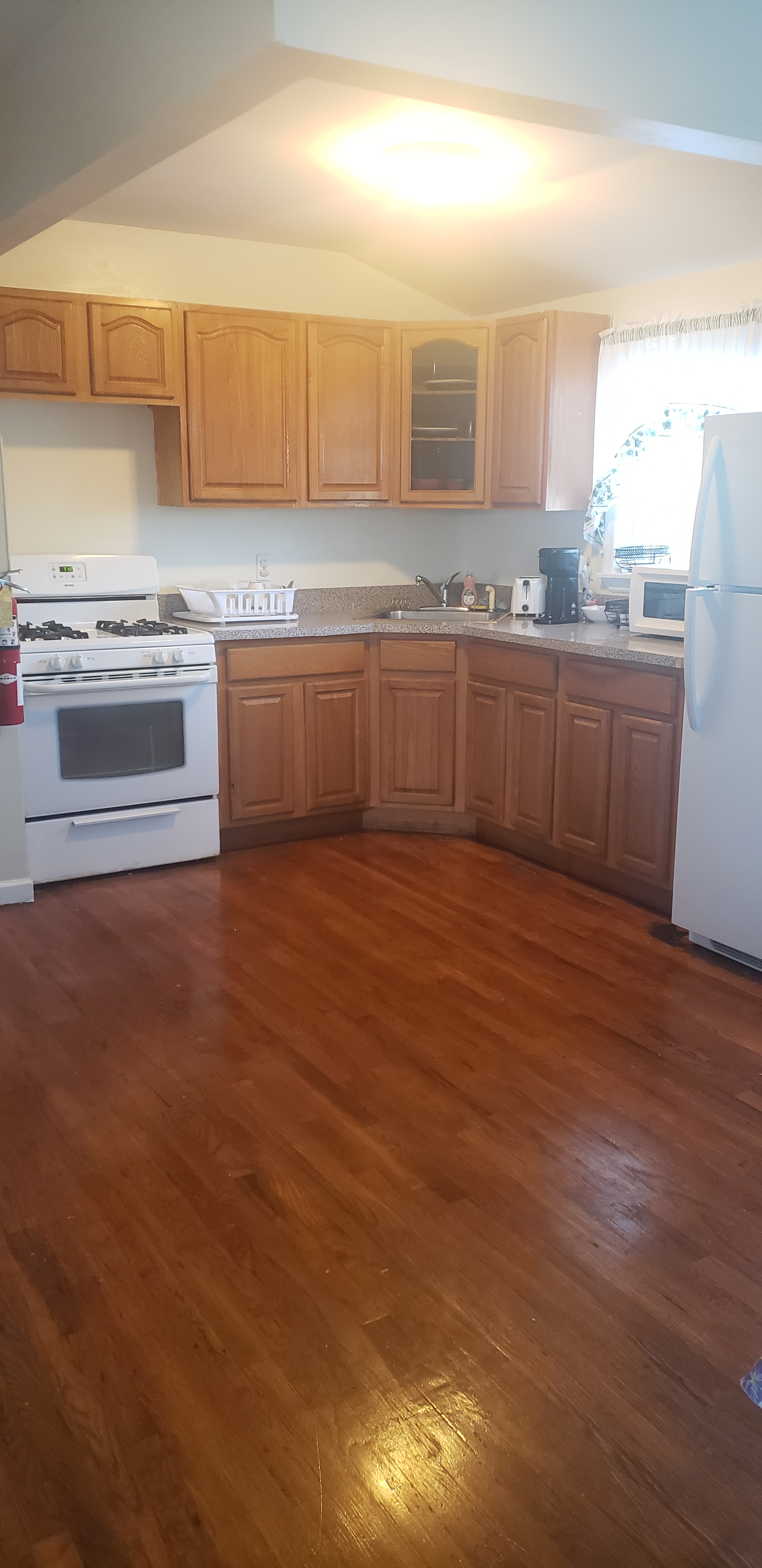 Lou's Palace & Retreat Unit1B-Near JFK