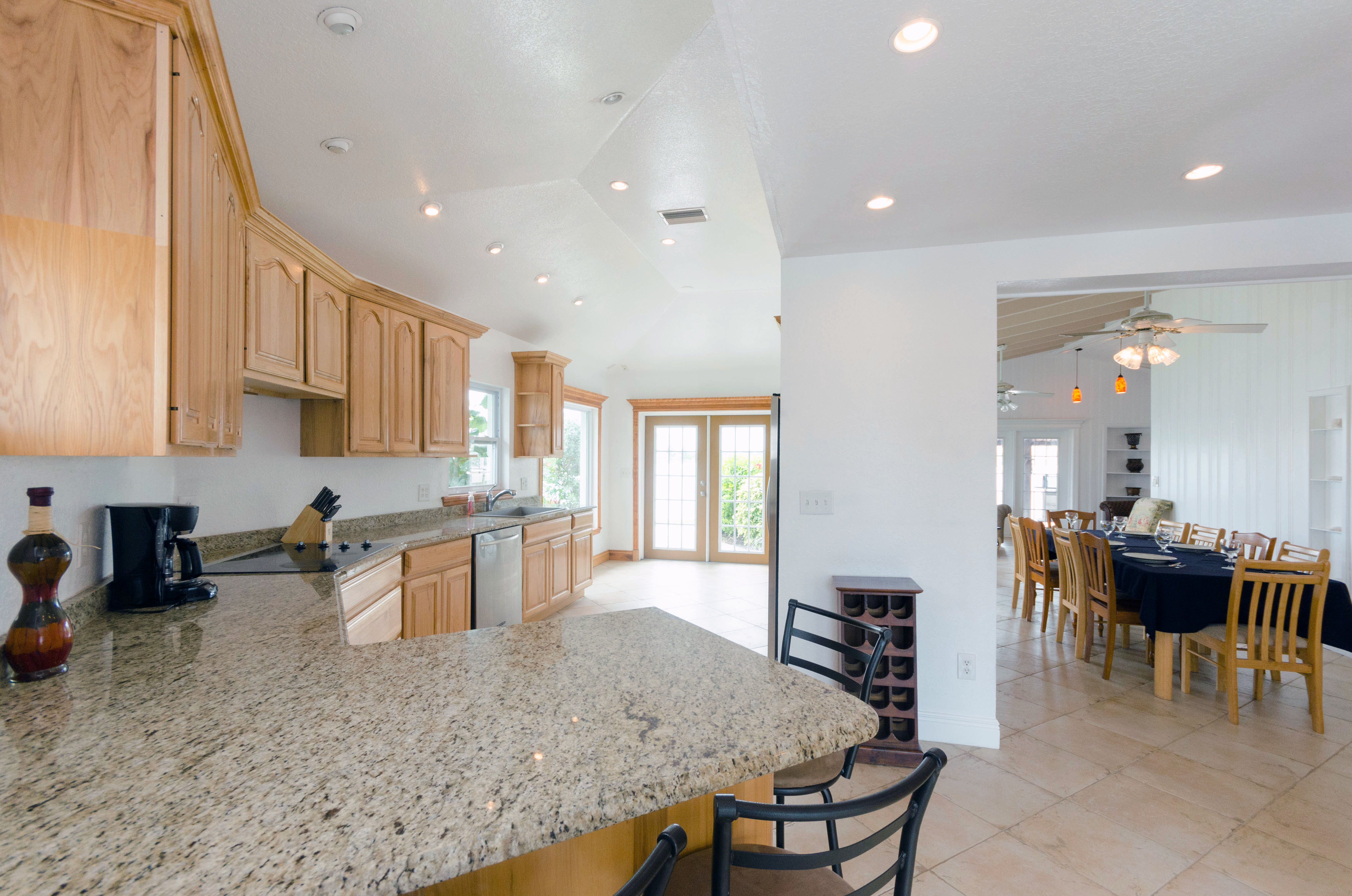 5/4.5 waterfront home 2min walk 2 beach, 15+ PPL Houses for Rent in