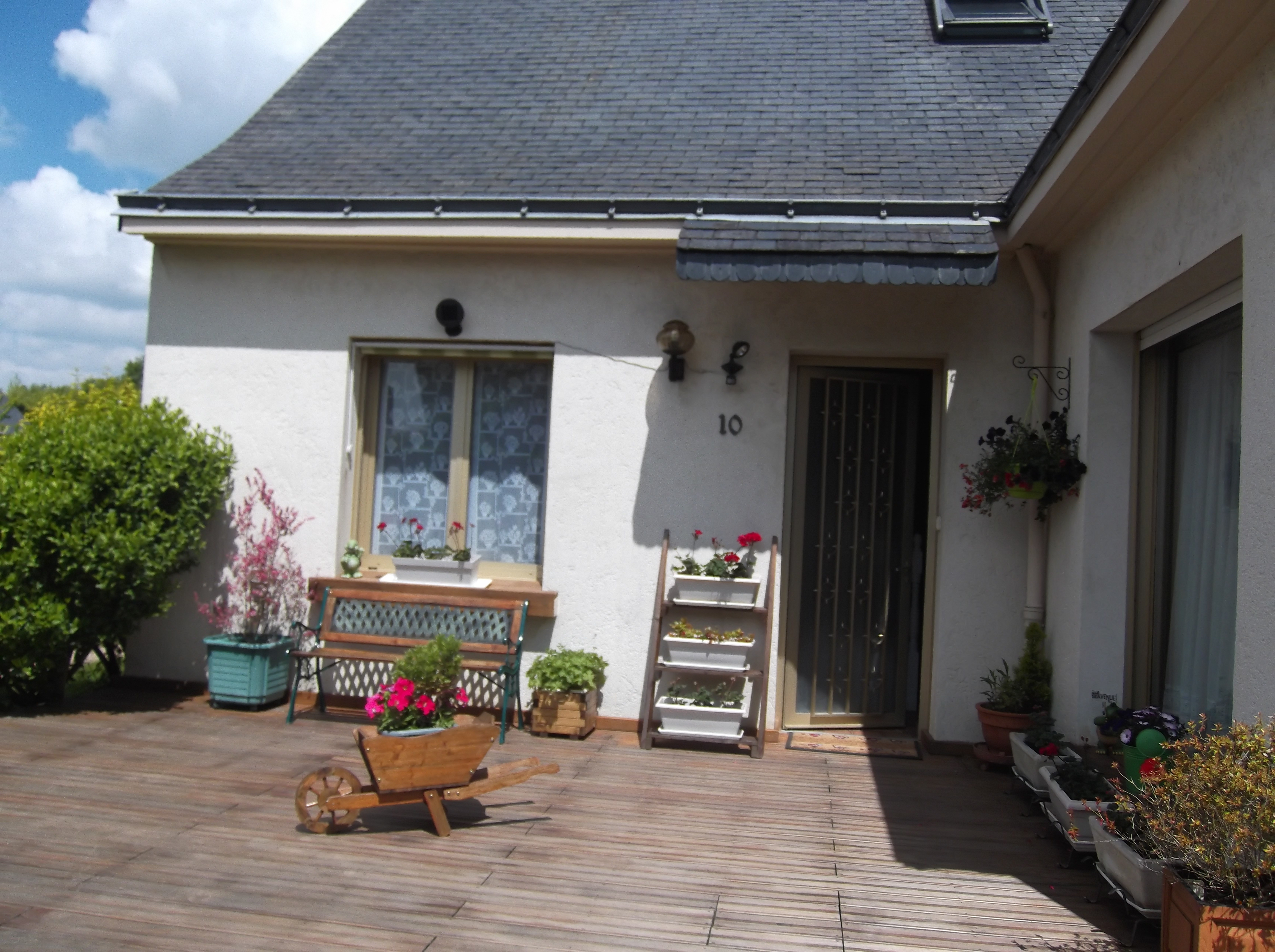 Pleasant house with garden