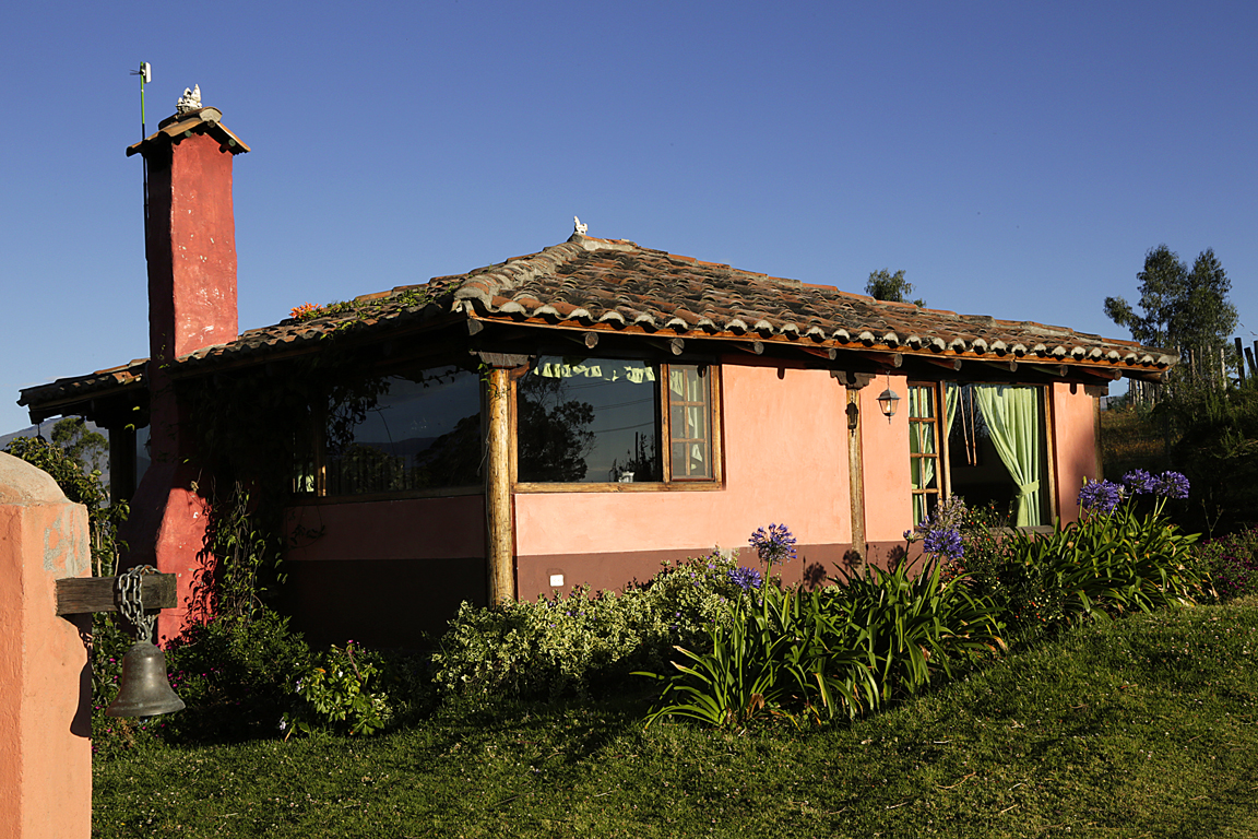 Cosy Cabin near Otavalo with amazing view Cabins for Rent in Otavalo Cosy Cabin near Otavalo with amazing view Cabins for Rent in Otavalo