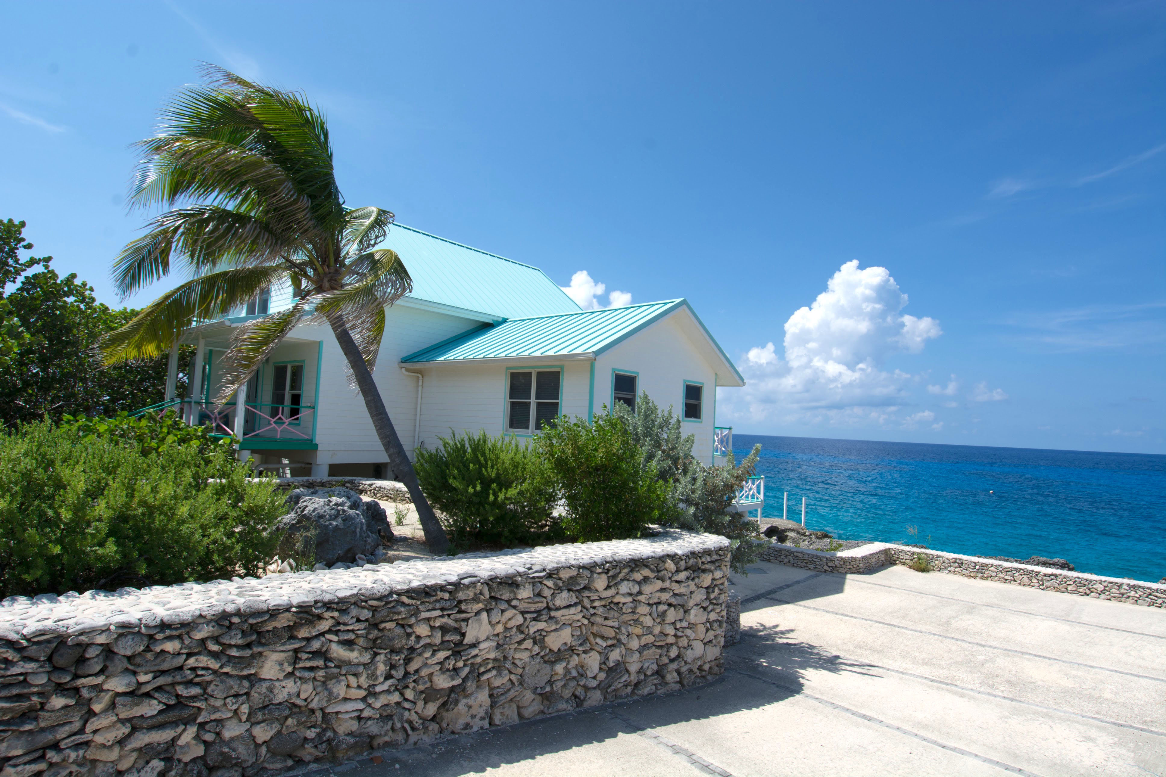 Little Cayman Ocean Front 3 Bed Villa Salt Rocks Houses for Rent in