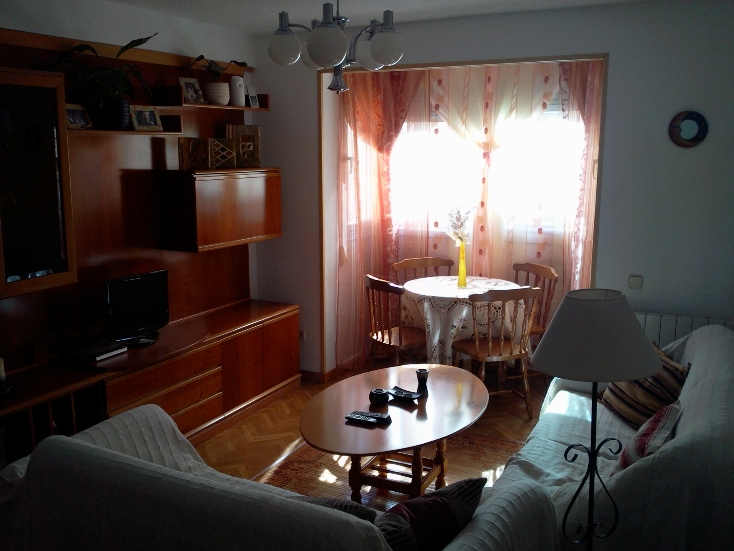 I share my flat.Two bedroom.Women. in Puerta Bonita, Madrid