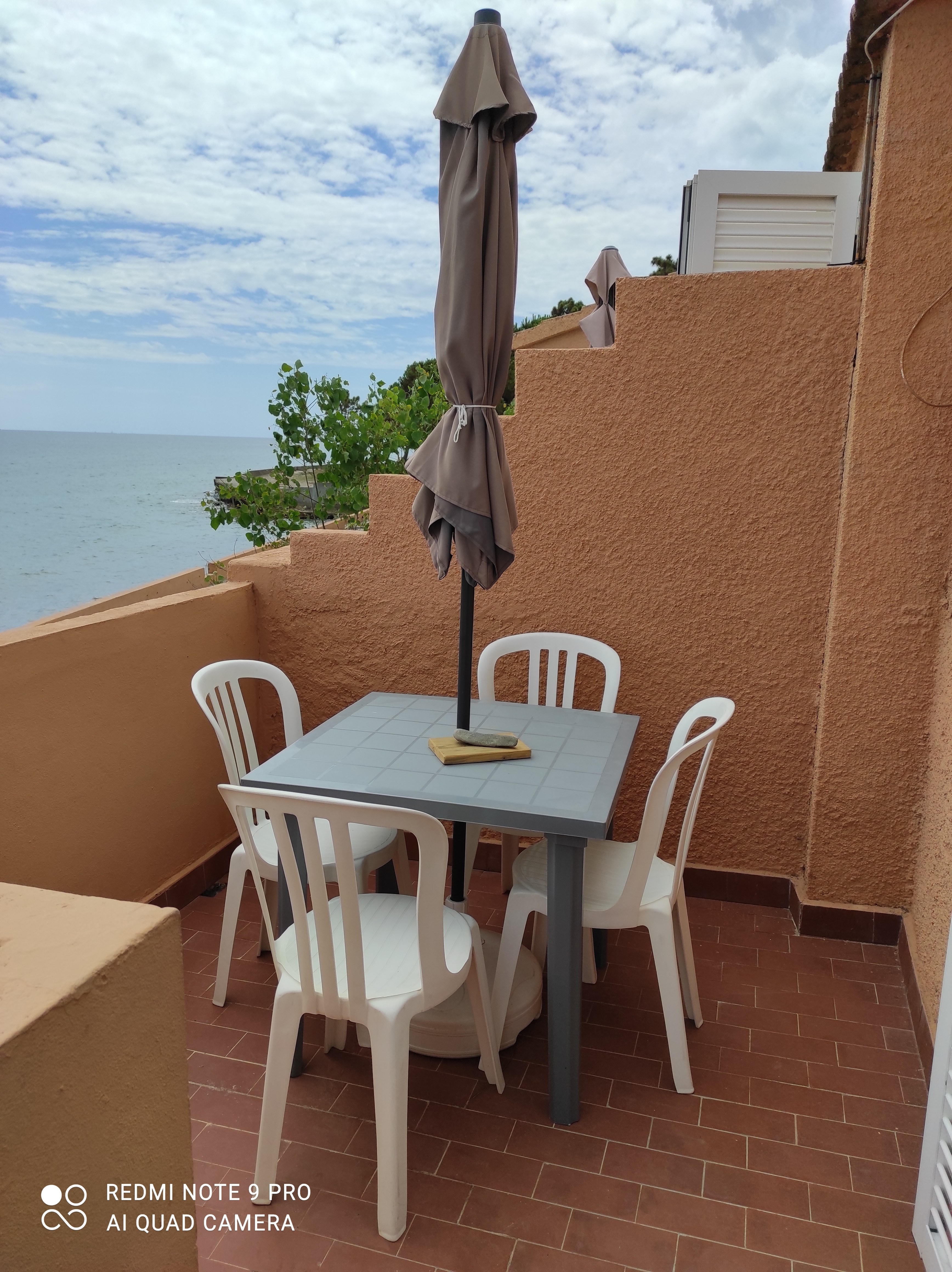 (31G) Beachfront Apartment