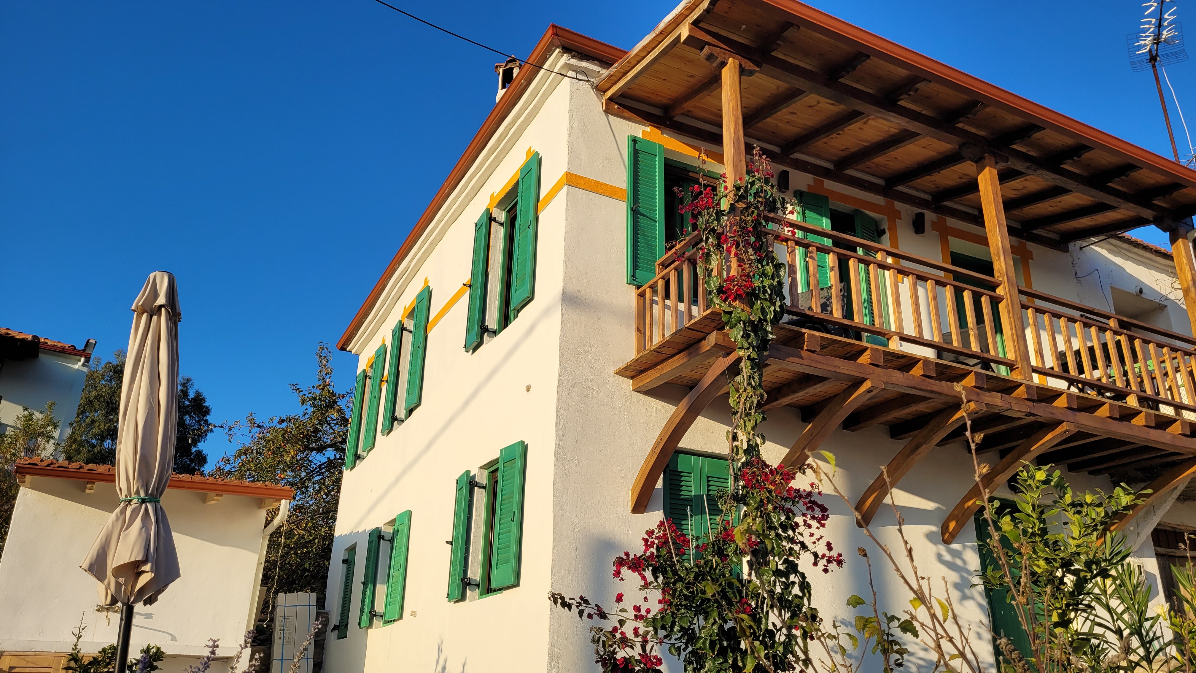 Charming old house with sea view