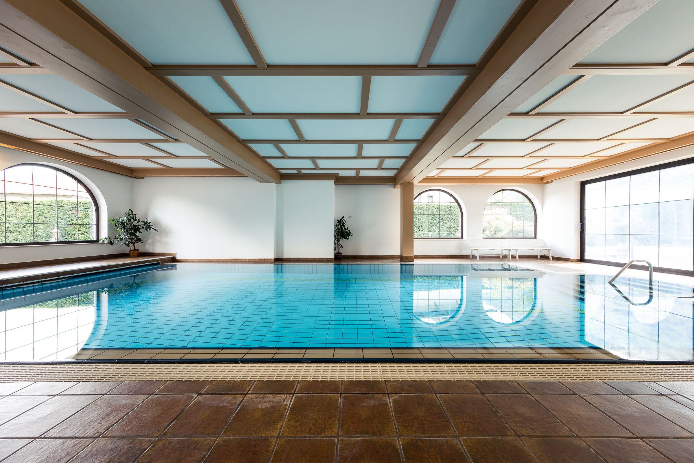 Apartment with indoor swimming pool & outdoor swimming pool 30m²