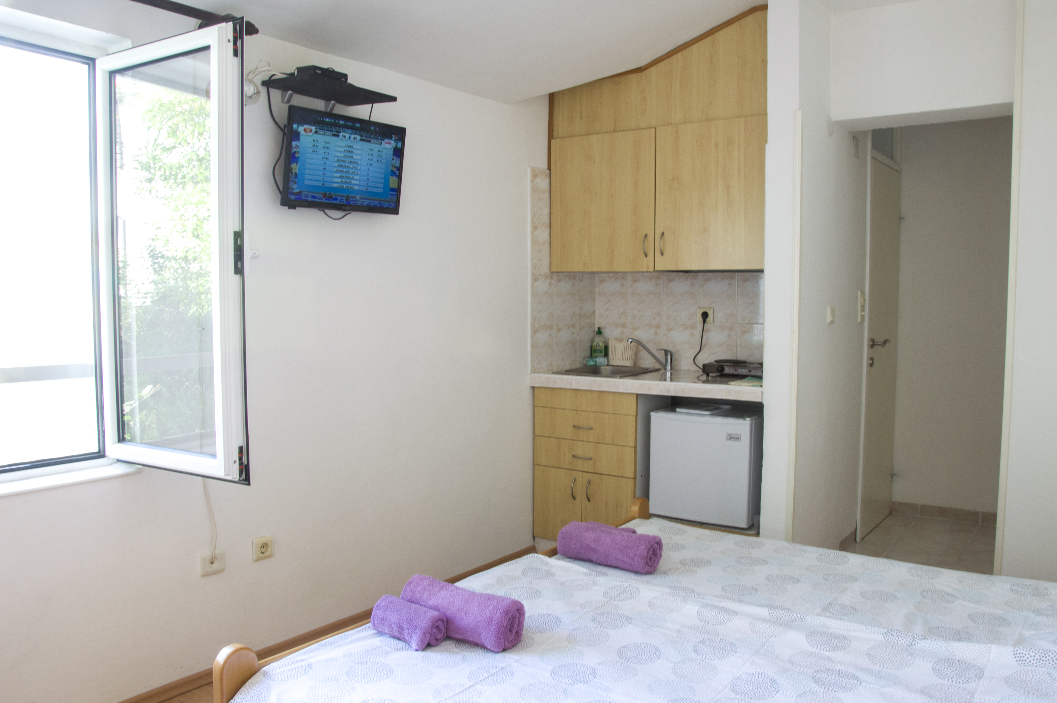 Waterfront studio for two (No2)