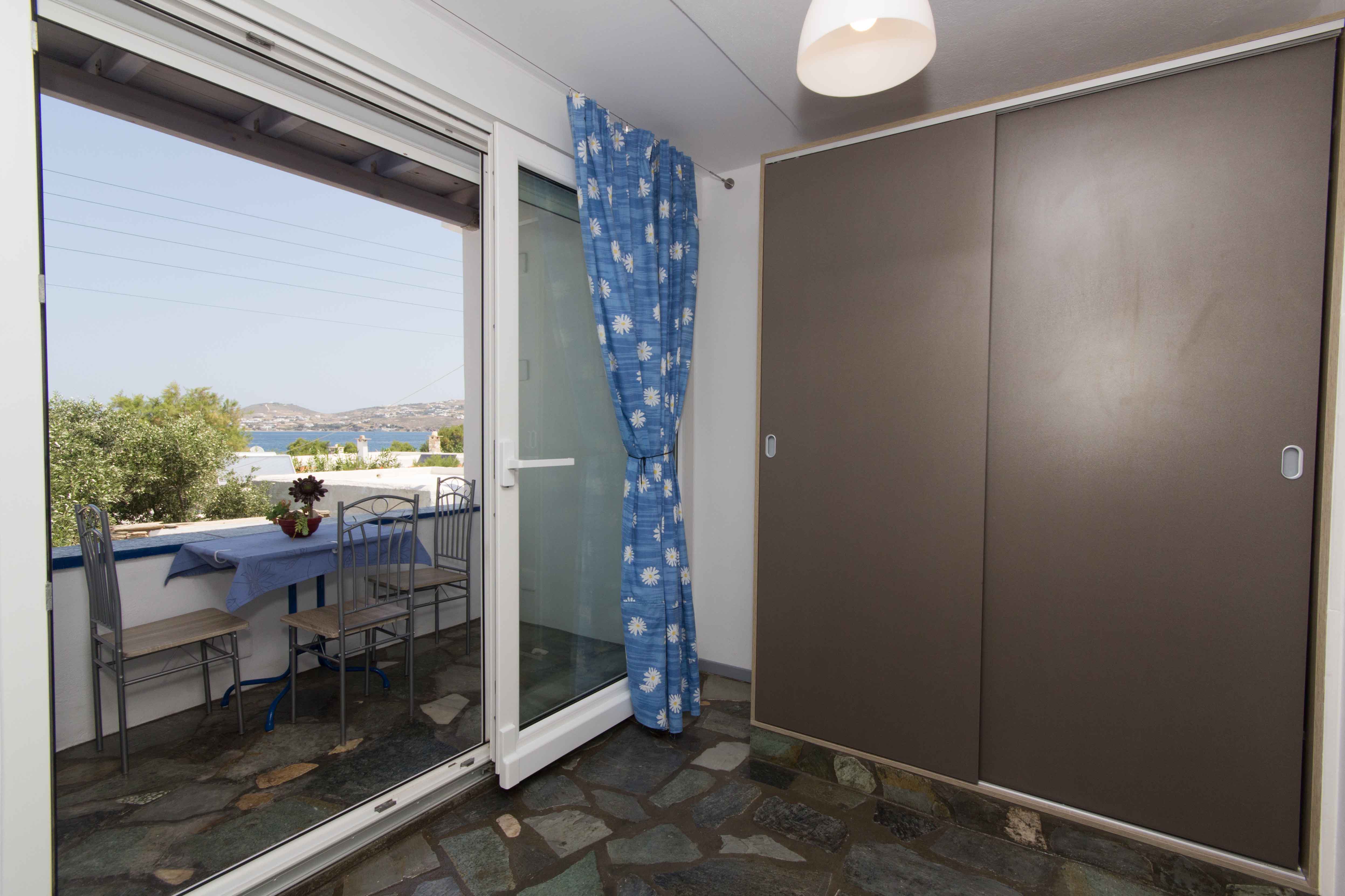 PAROS APARTMENT MELAS