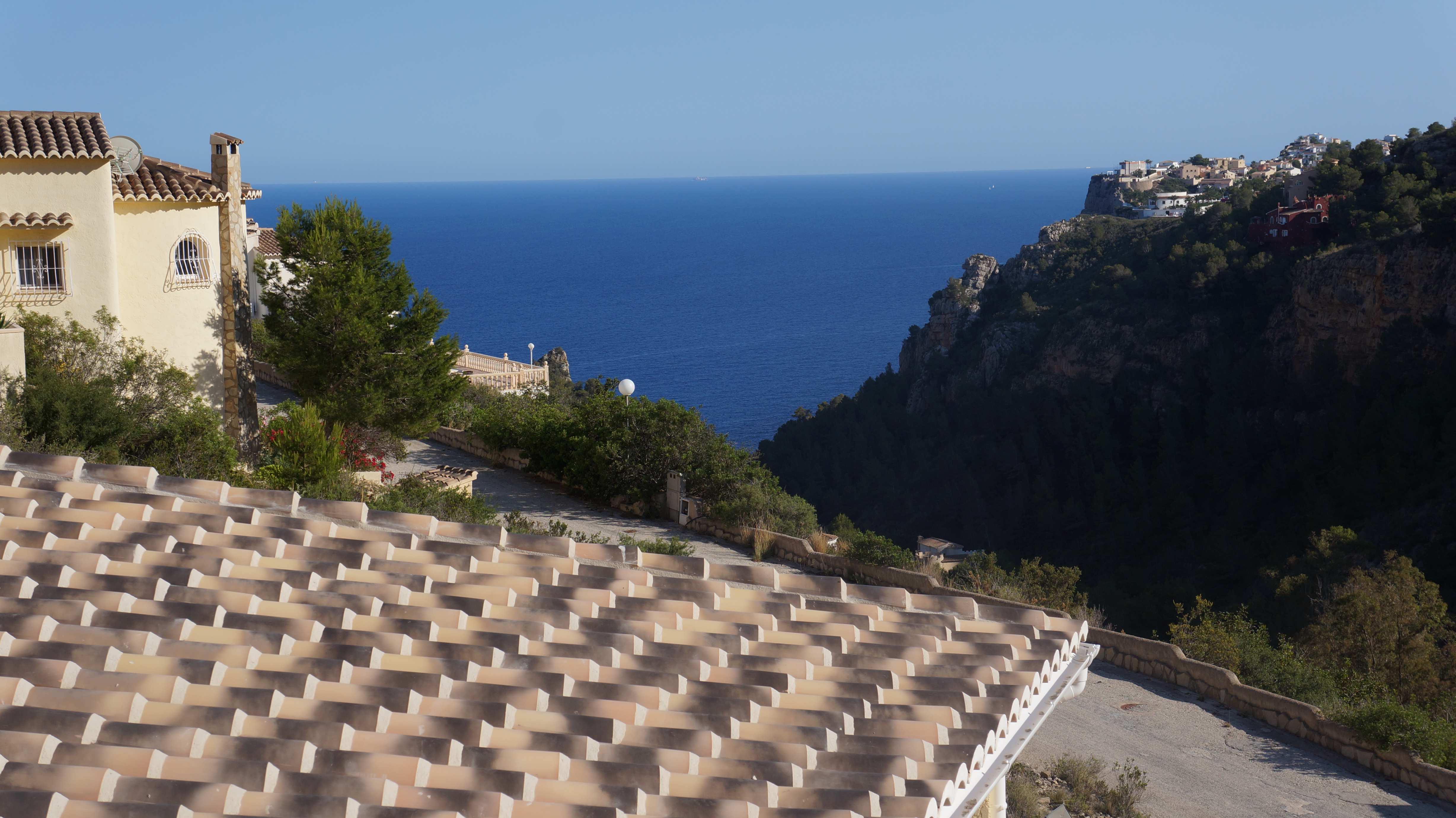 Villa for 6-8 with  fantastic  view!