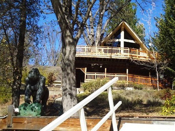 Lakefront House near Yosemite Houses for Rent in Groveland