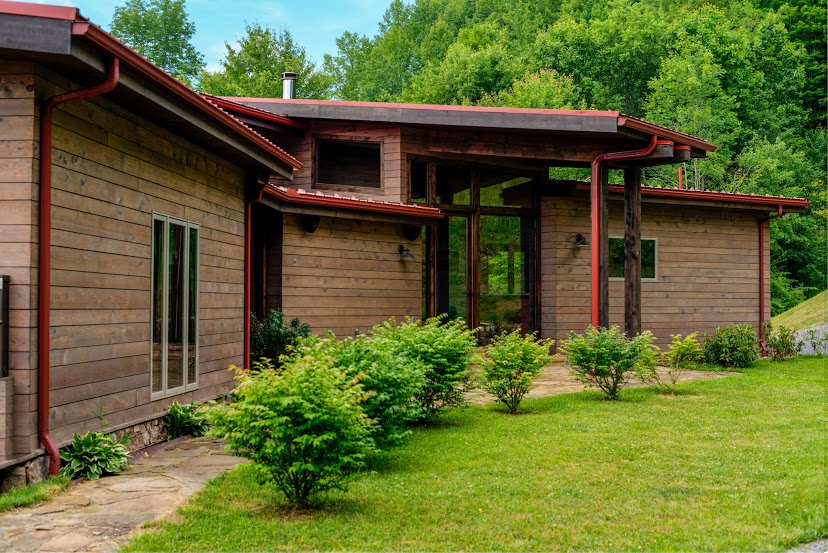 Dawson Lake contemporary mountain home & estate Houses for Rent in