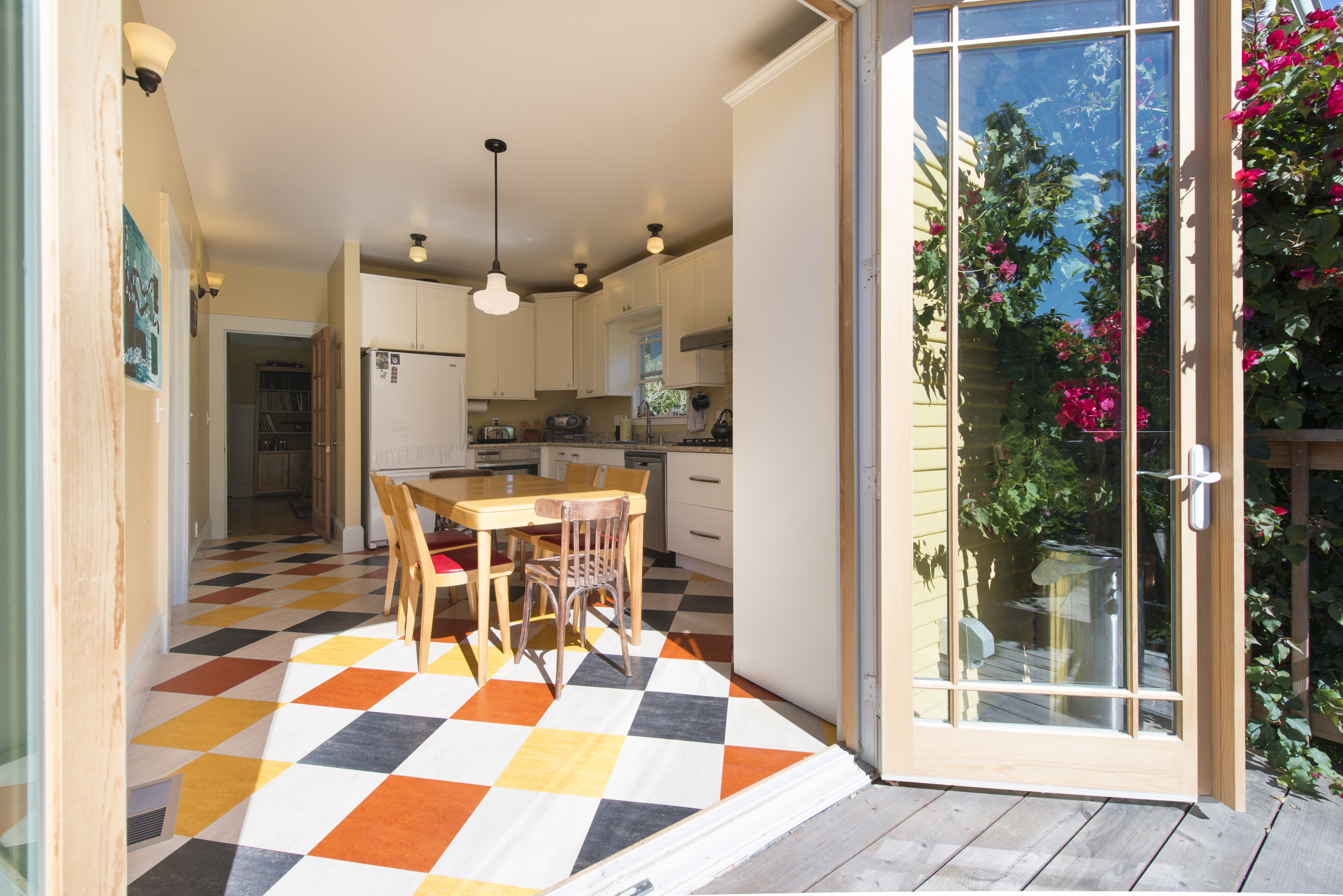 Temescal deluxe garden home in Longfellow, Oakland