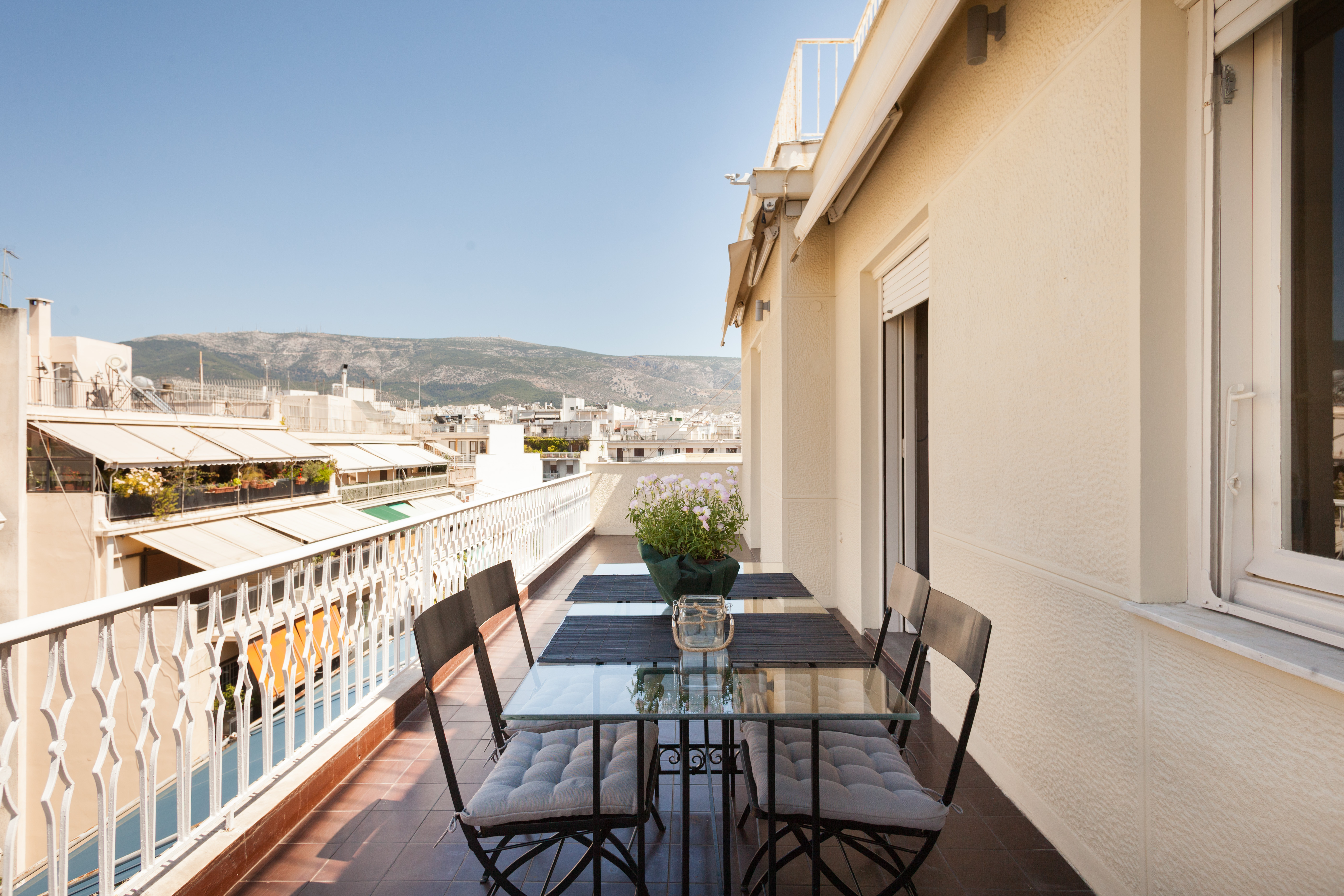 SUNNY | CENTRAL | COZY | CONVENIENT in ΓΟΥΔΙ, Athens