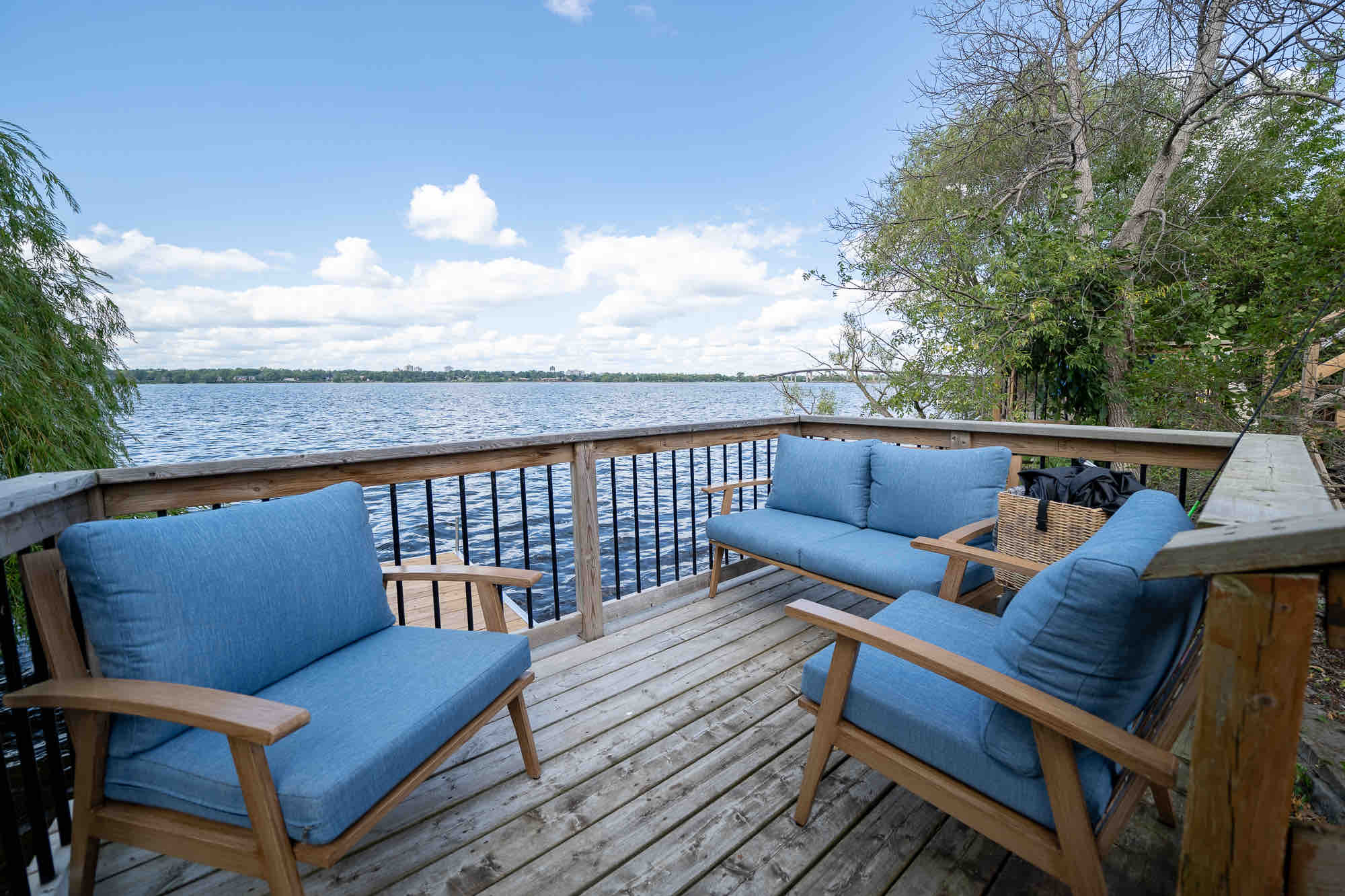 The Bayfront Stylish Cottage w Waterfront Access Houses for Rent in