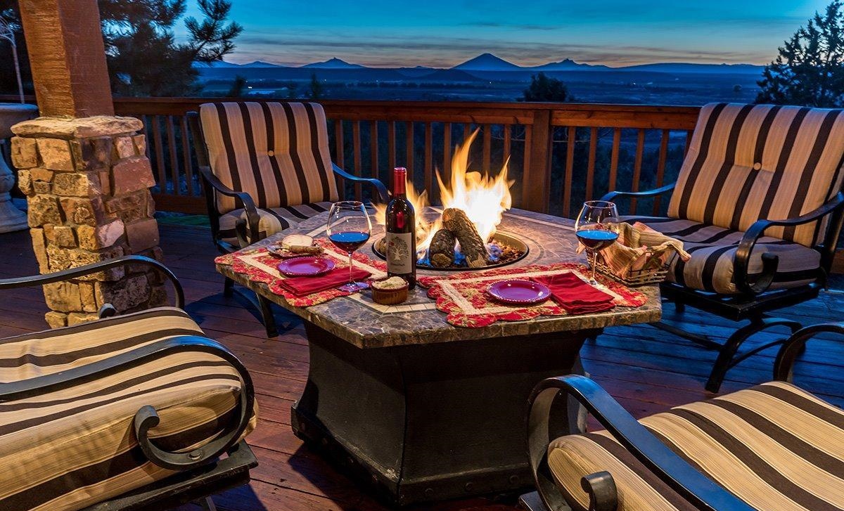 Peaceful Getaway, 4 BR, 3 Bath, 9 acres, 9 Mt View Houses for Rent in Terrebonne, Oregon