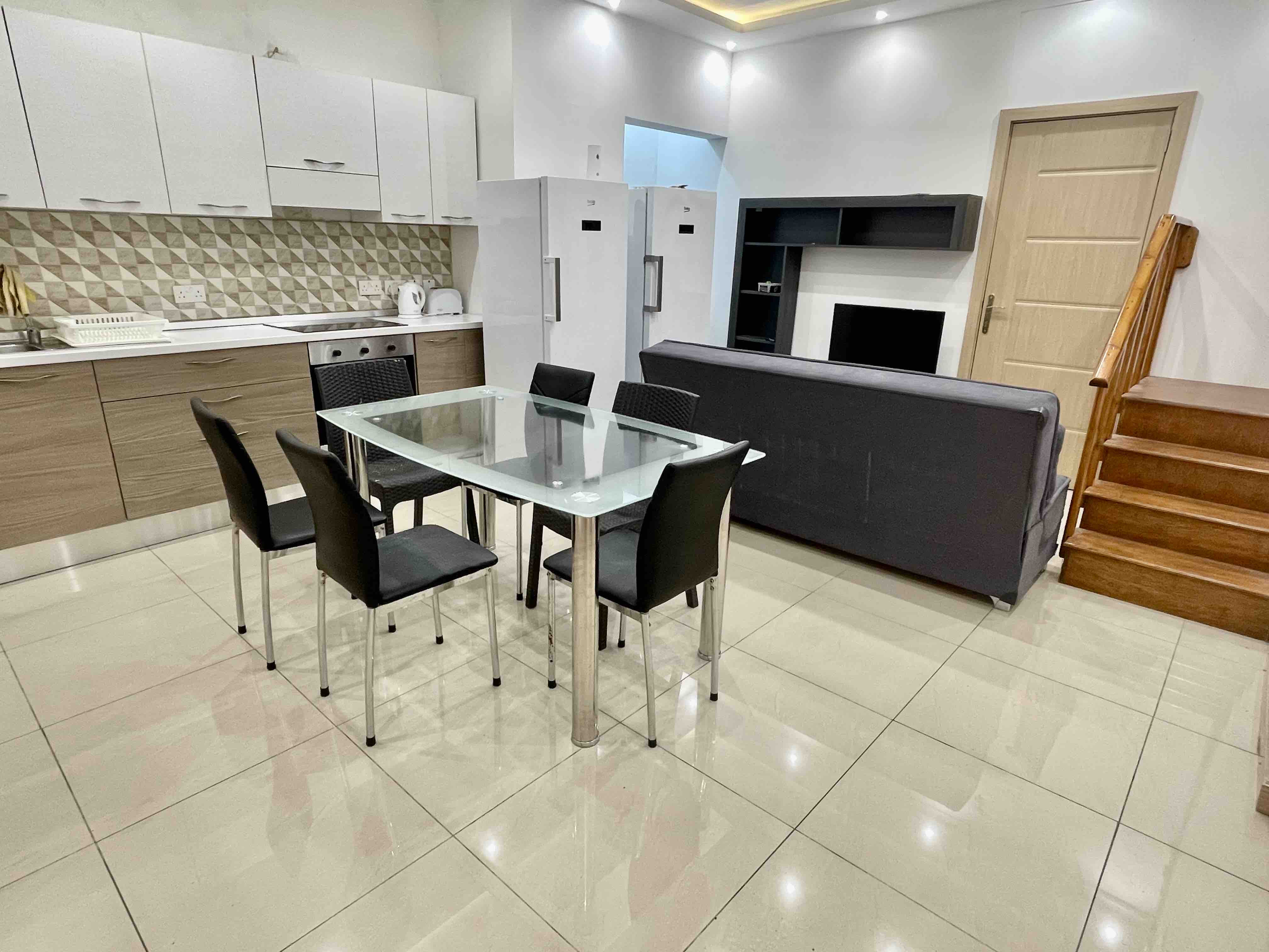 Msida - minutes walk to Gzira/Sliema - sleeps 4