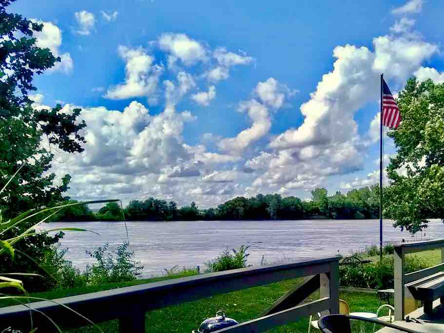 Riverside Retreat