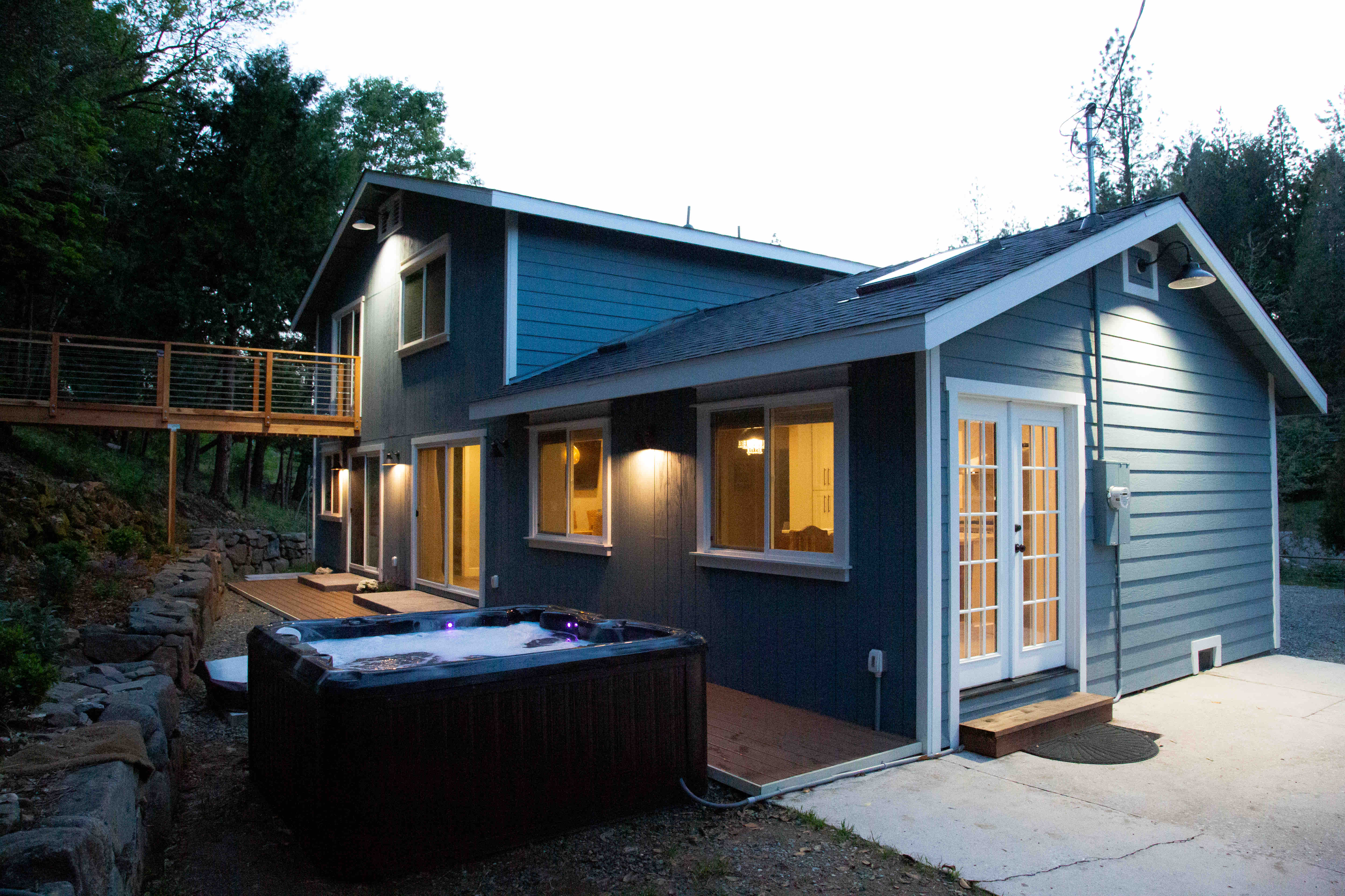 Blue Apple a Modern Apple Hill Cabin w/ Hot Tub Cabins for Rent in