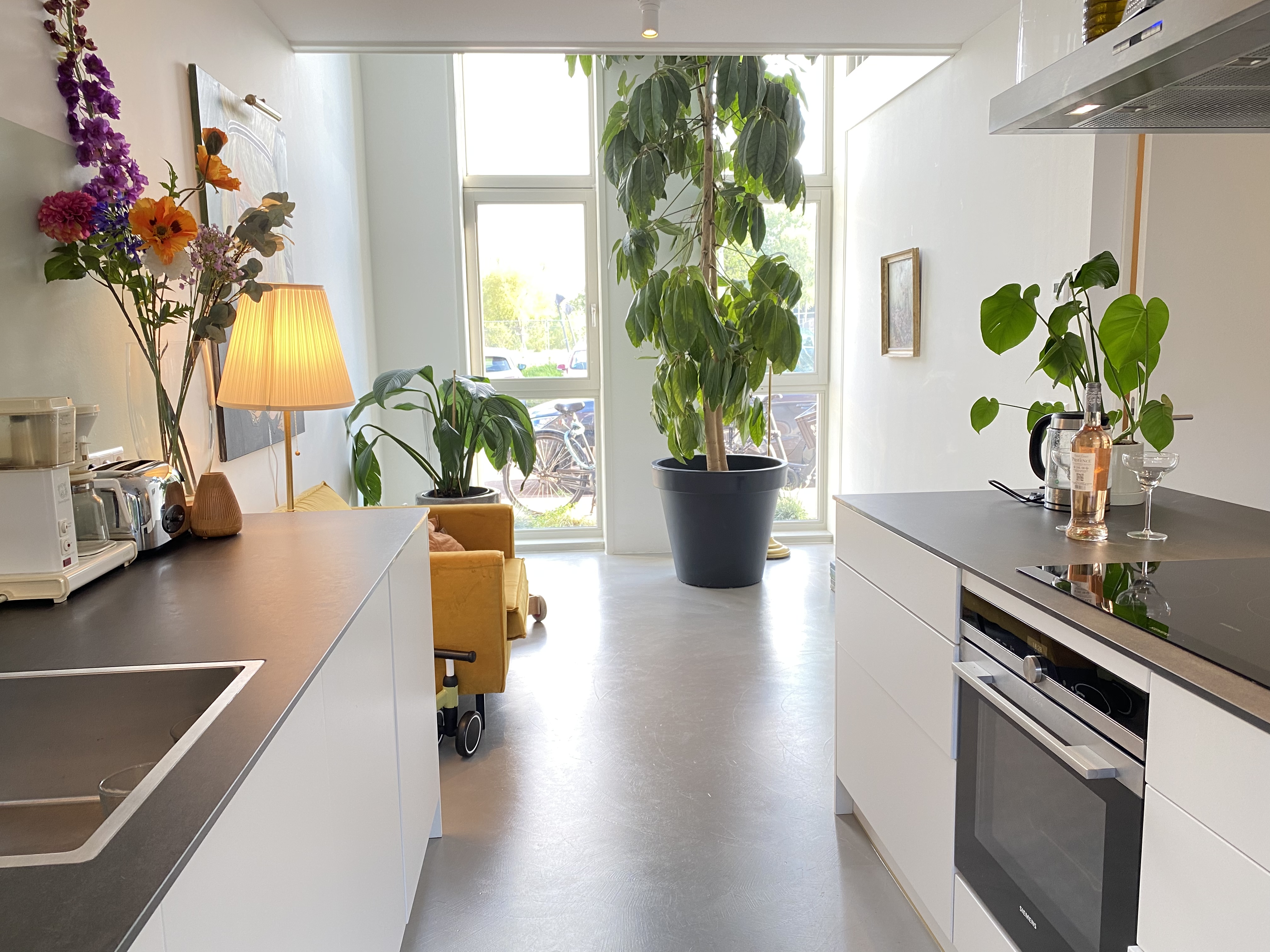 Cozy 2 bedroom family home w/ free parking — Amsterdam stay
