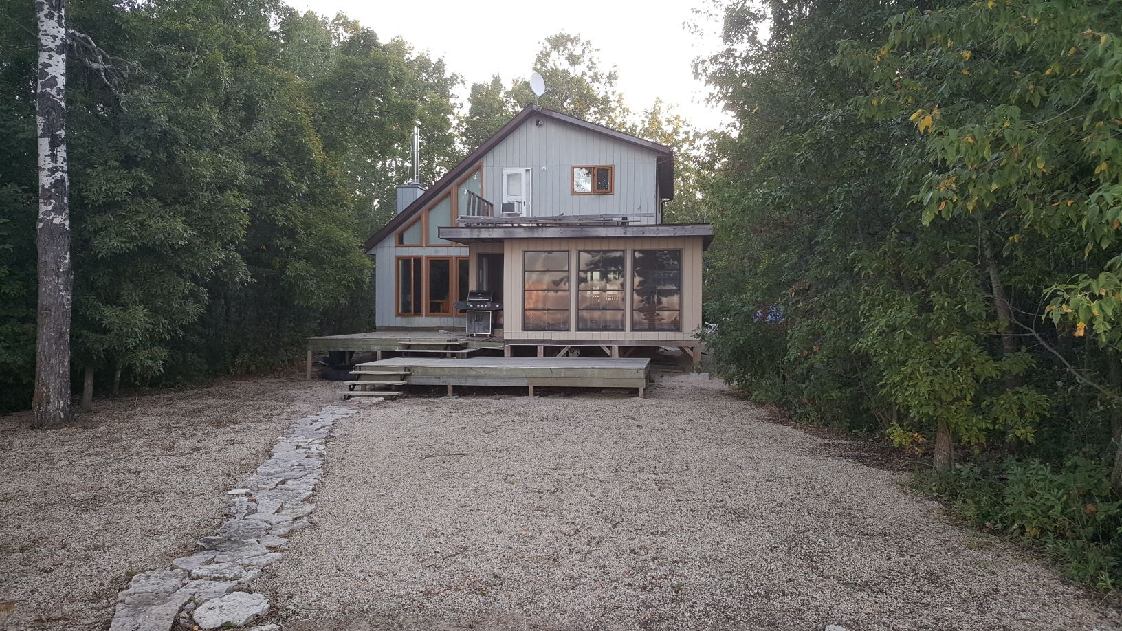 Waterfront Cabin, Steeprock Beach, Lake Manitoba Cabins for Rent in Steep Rock, Manitoba, Canada Waterfront Cabin, Steeprock Beach, Lake Manitoba Cabins for Rent in Steep Rock, Manitoba, Canada