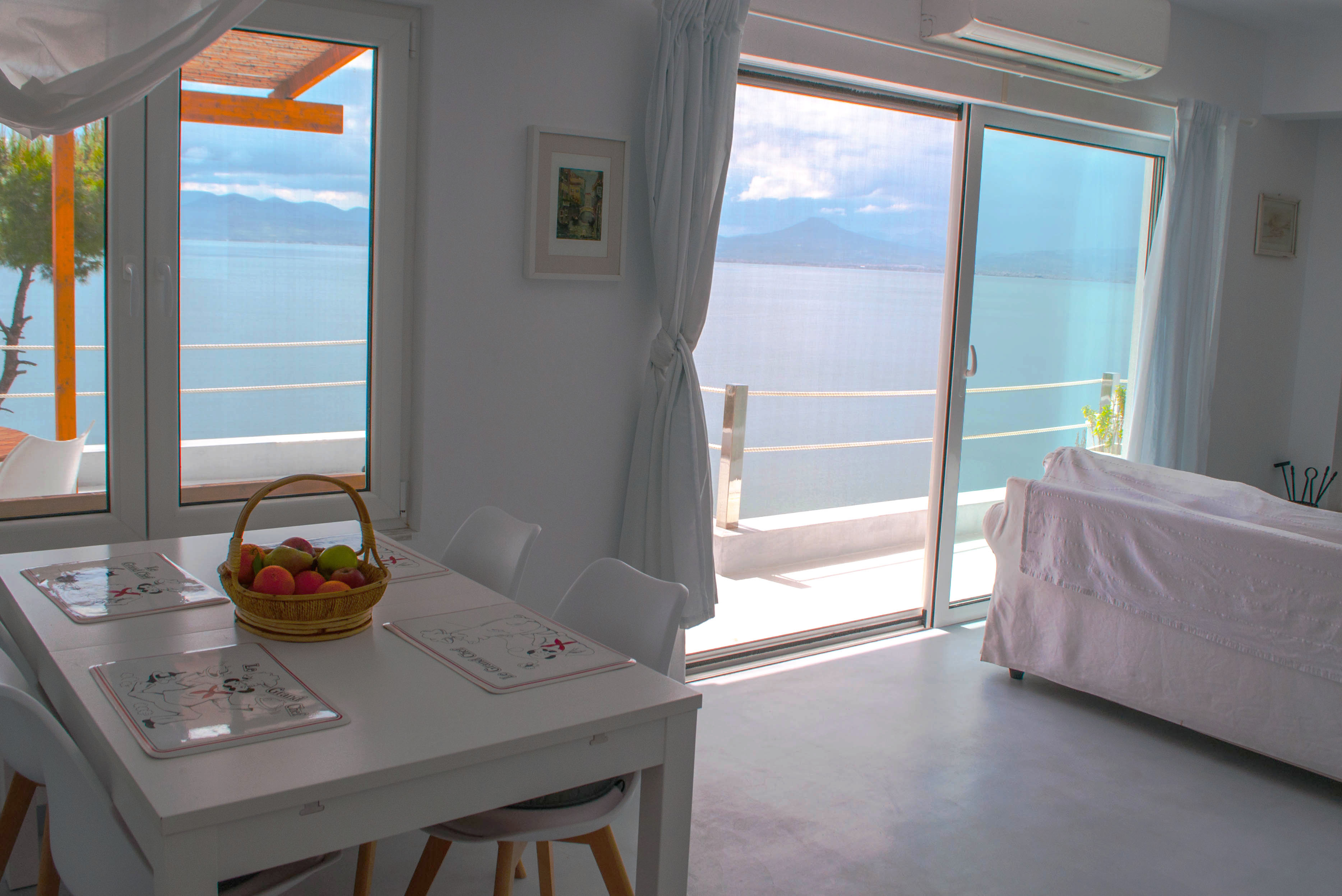 By the sea. Vouliagmeni Lake.Loutraki. Houses for Rent in Corinth, Peloponnisos Dytiki Ellada