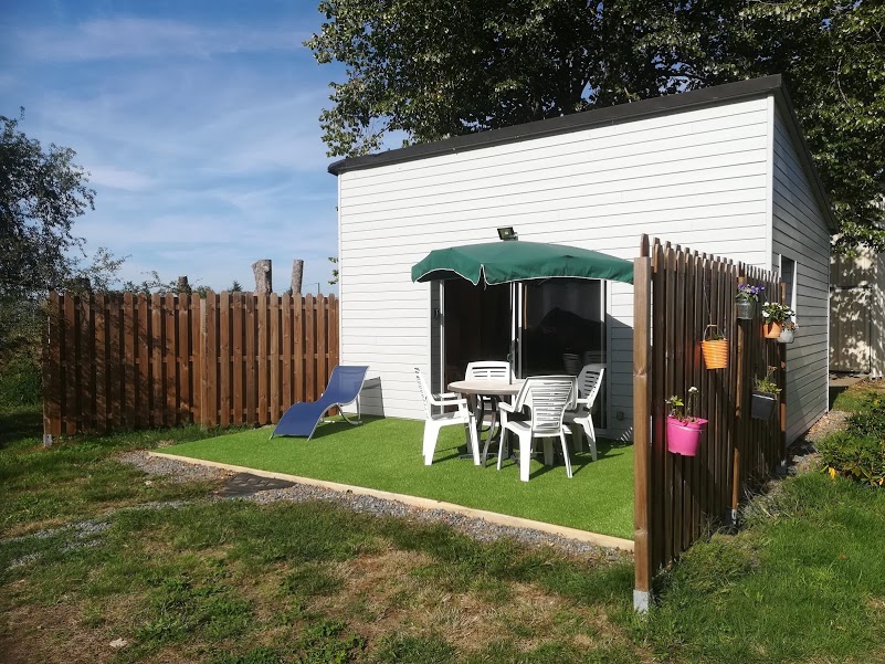 Chalet, country setting, near the 24-HOUR circuit,