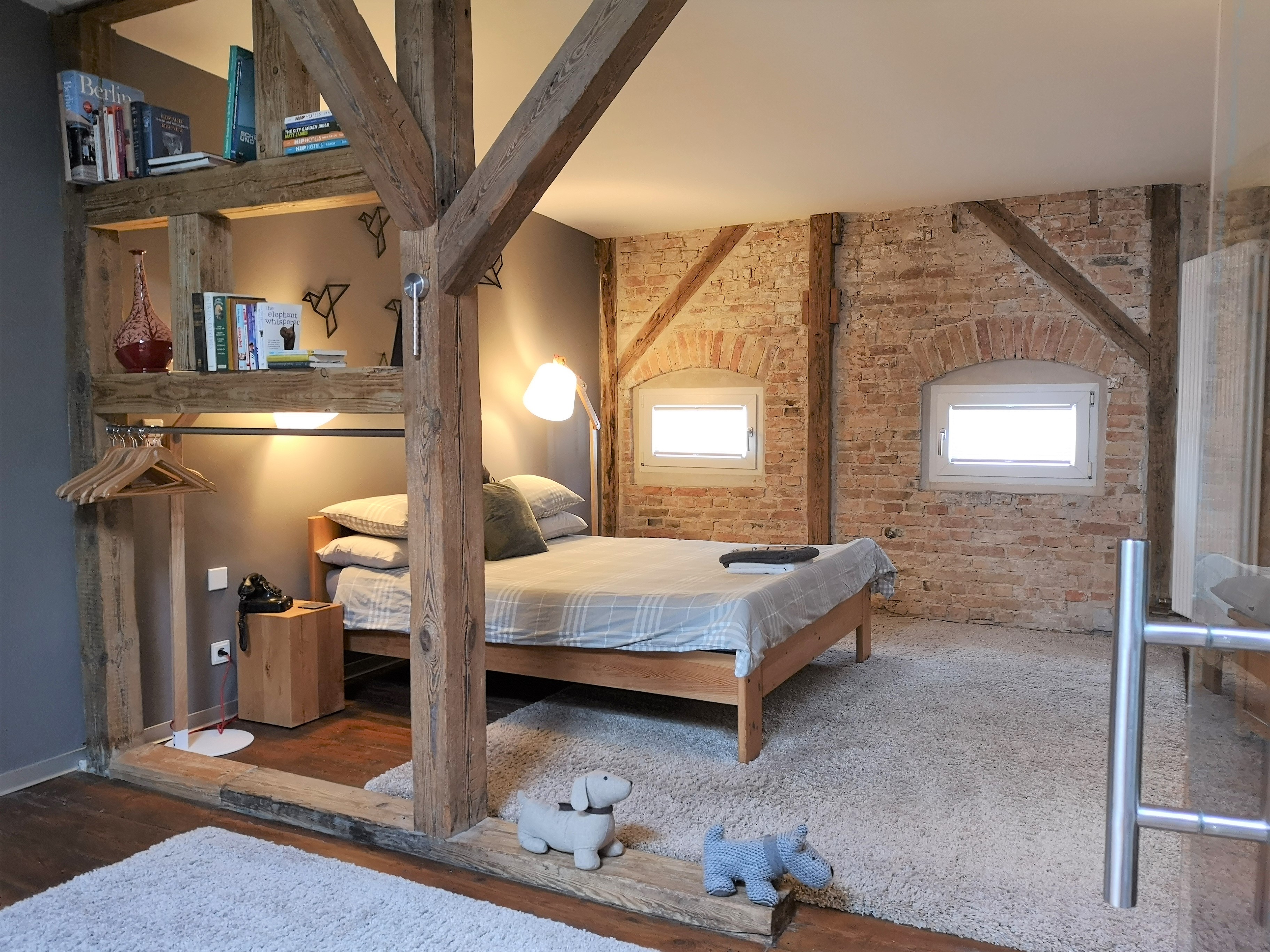 Huge Loft Berlin-Mitte with private bathroom + A/C