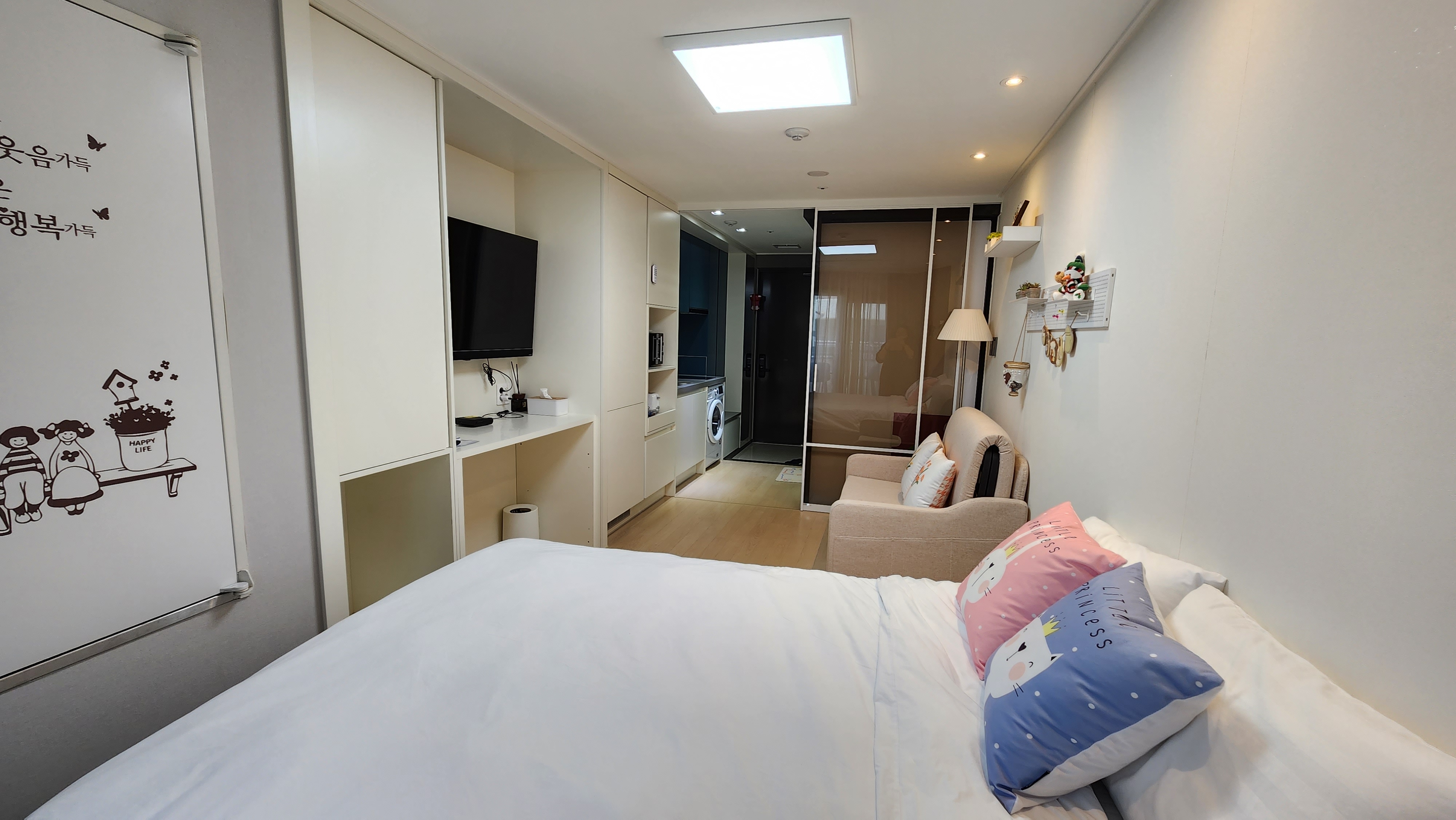 # Making memories # Sokcho Beach 1 minute # Sokchoai # Netflix # Self-catering available # Coffee machine # Event available