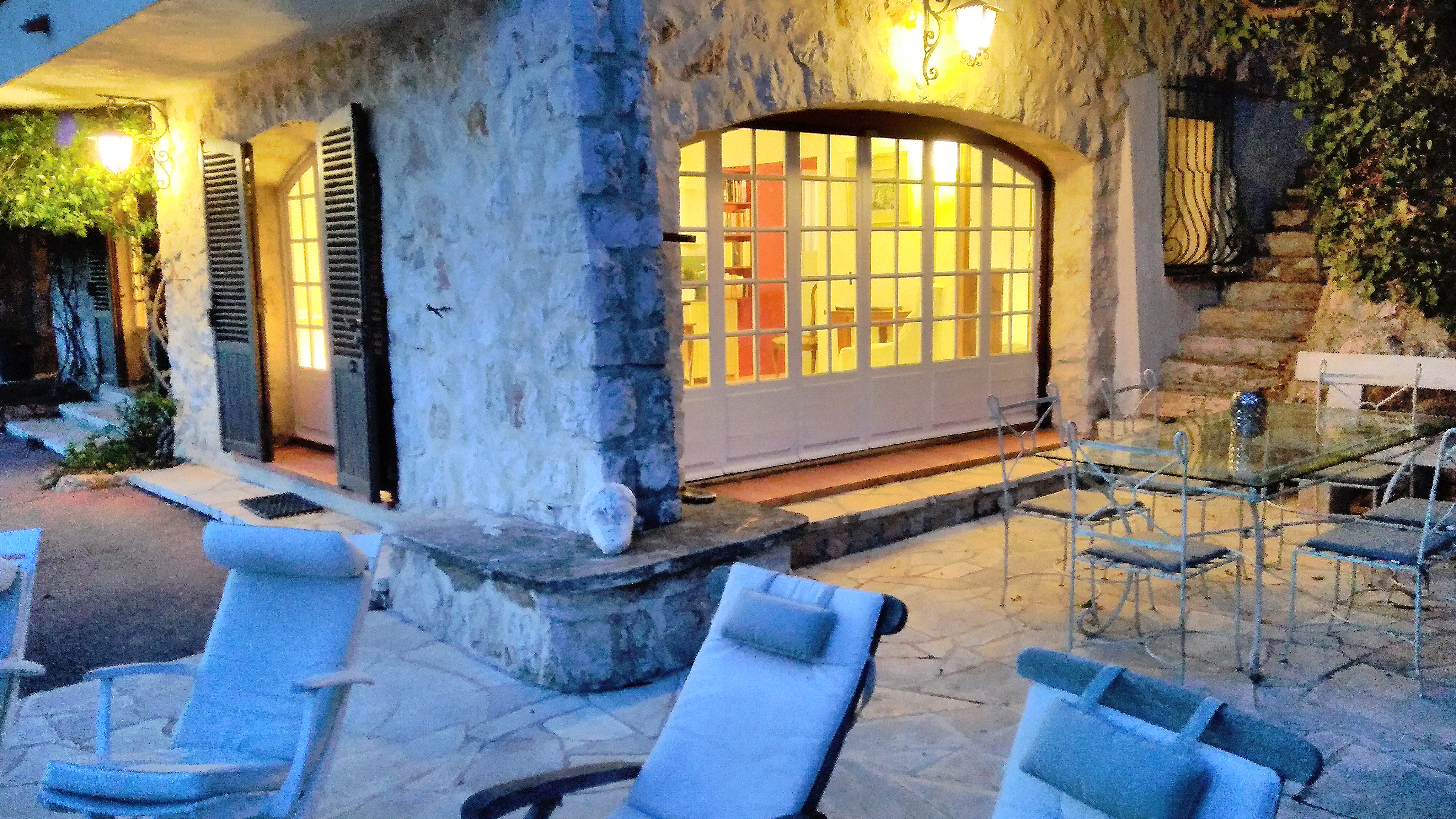 A beautiful garden apartment with amazing views!