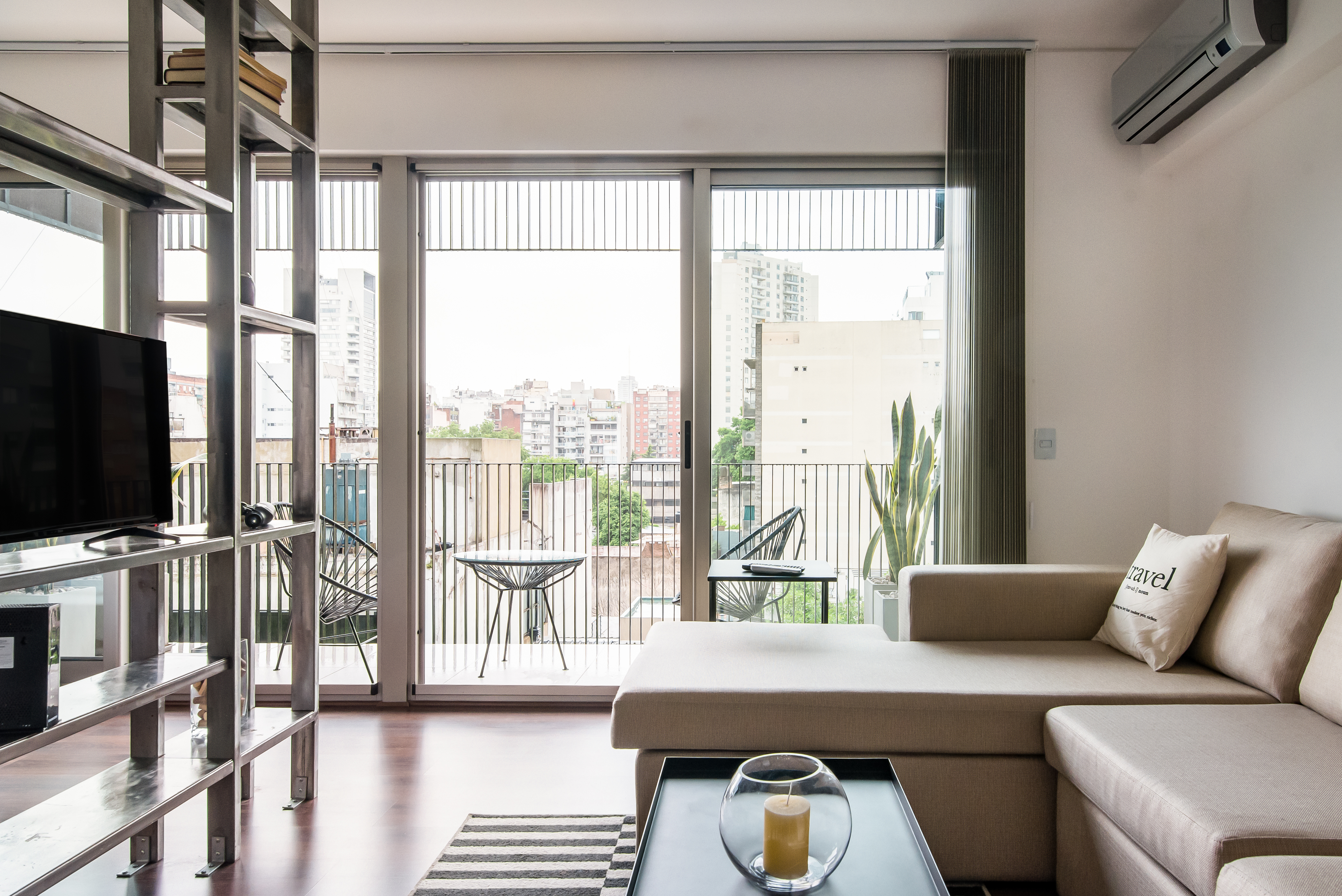 Unique Palermo Studio with Balcony & Swimming Pool