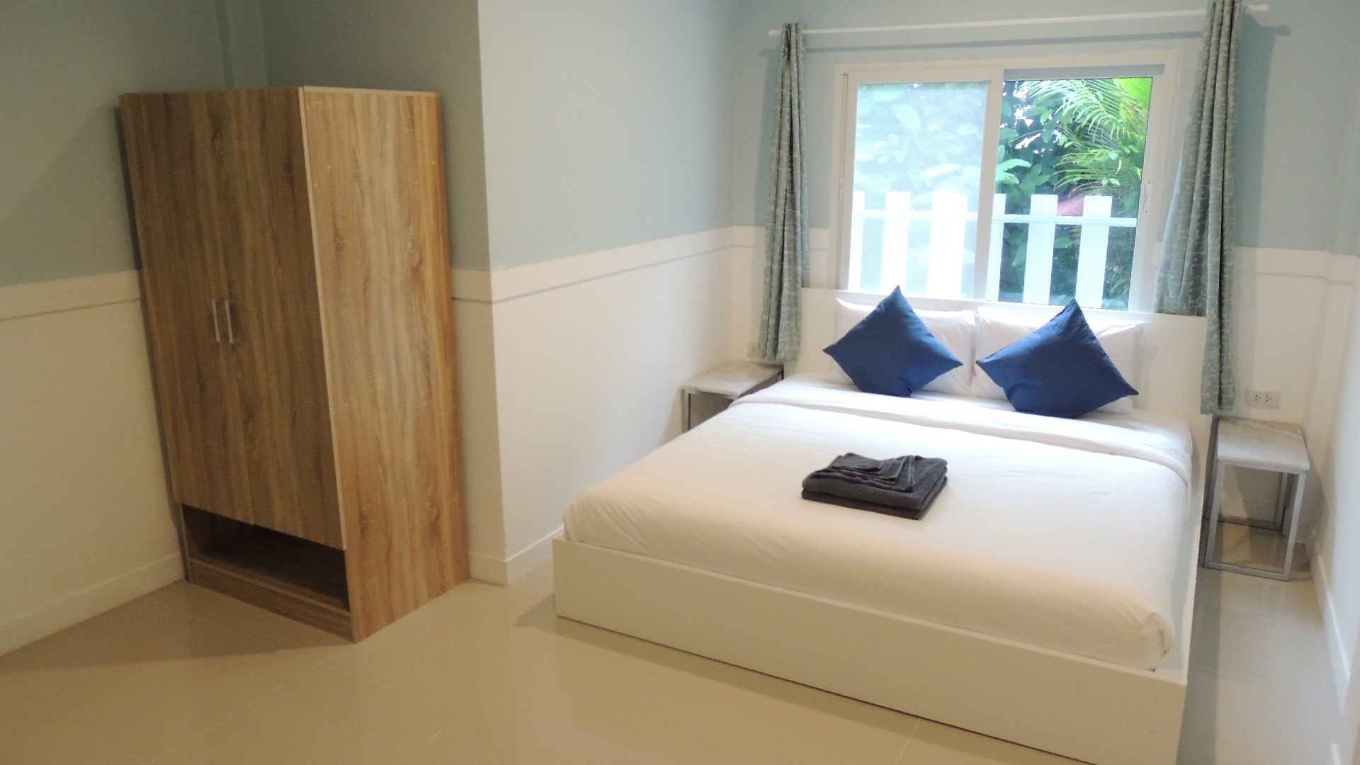 Blue Moon Double Room II