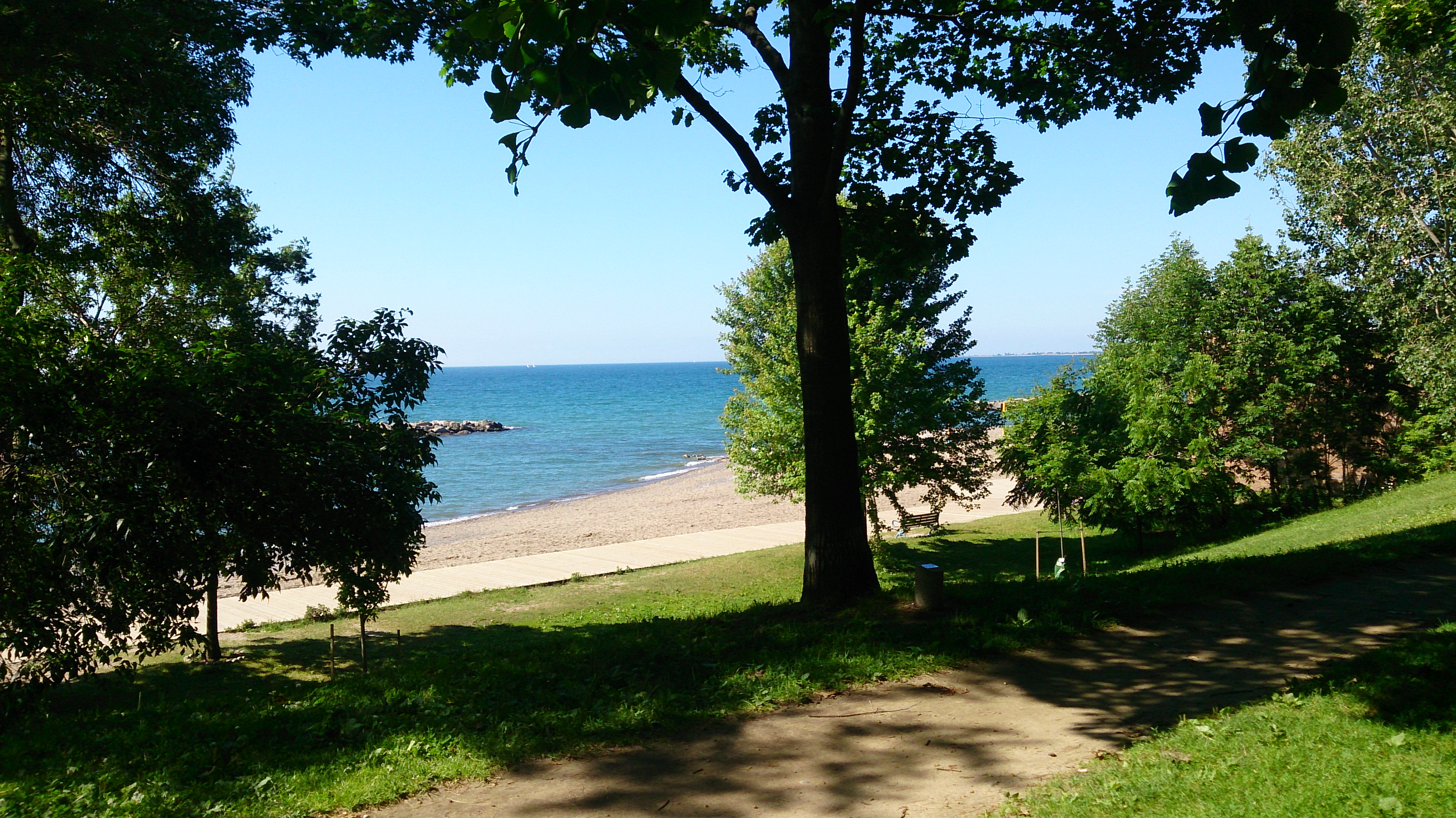 Toronto Beach Queen StreetApartment in The Beaches, Toronto