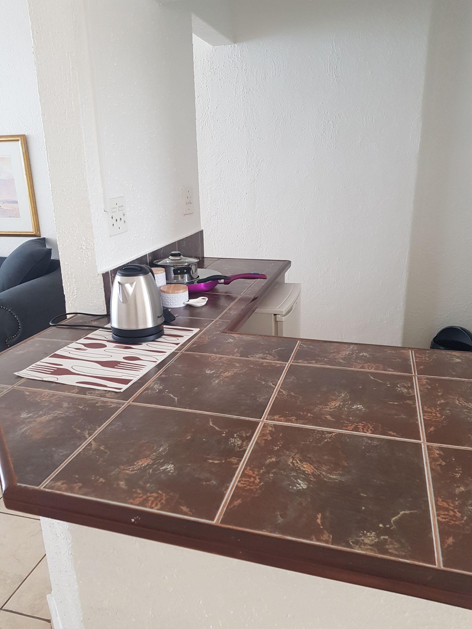 Inn & Out Sandton Park 4.6kms from sandton city Apartments for Rent