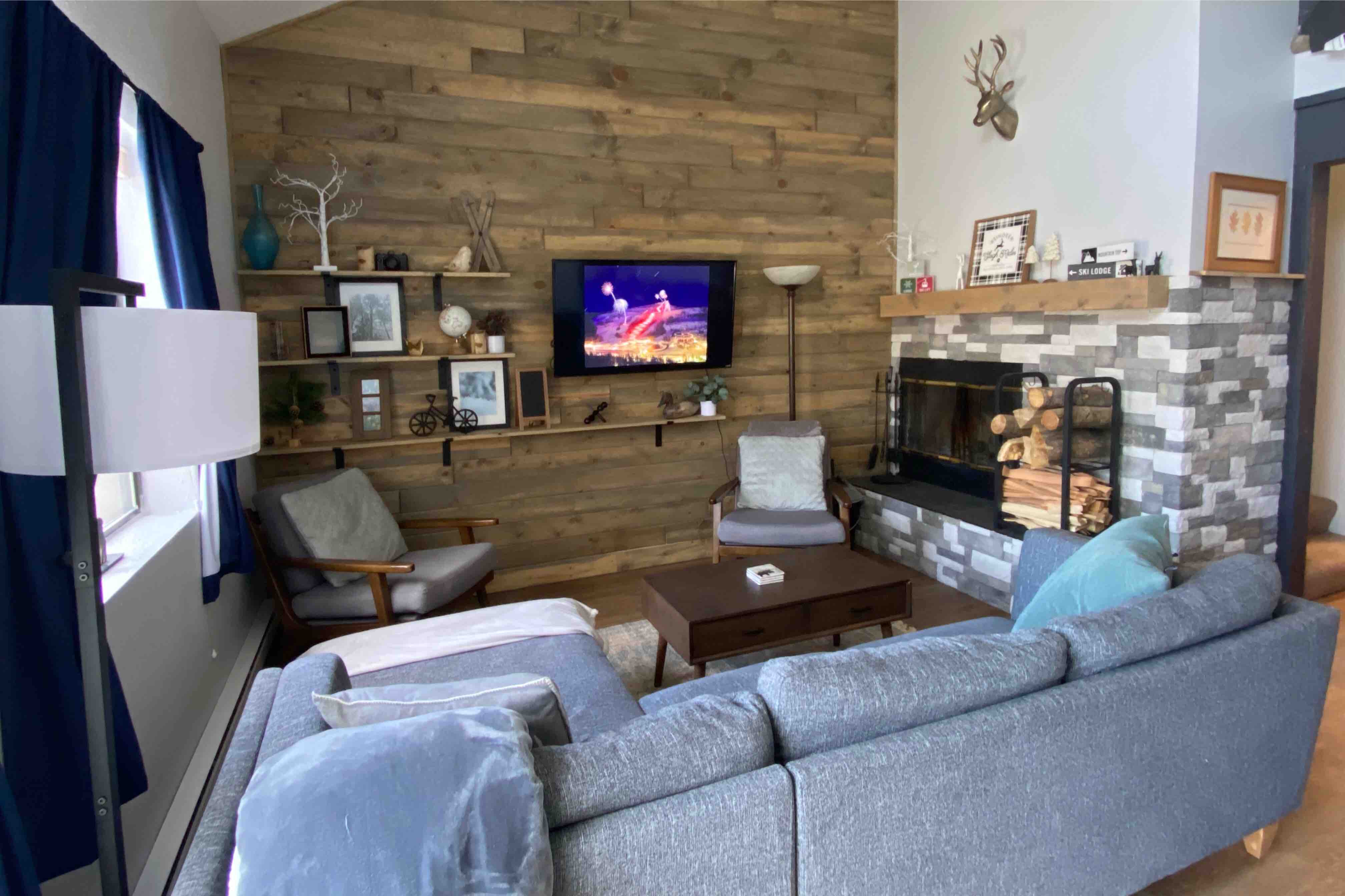 Renovated Alpine Condo w/ covered parking