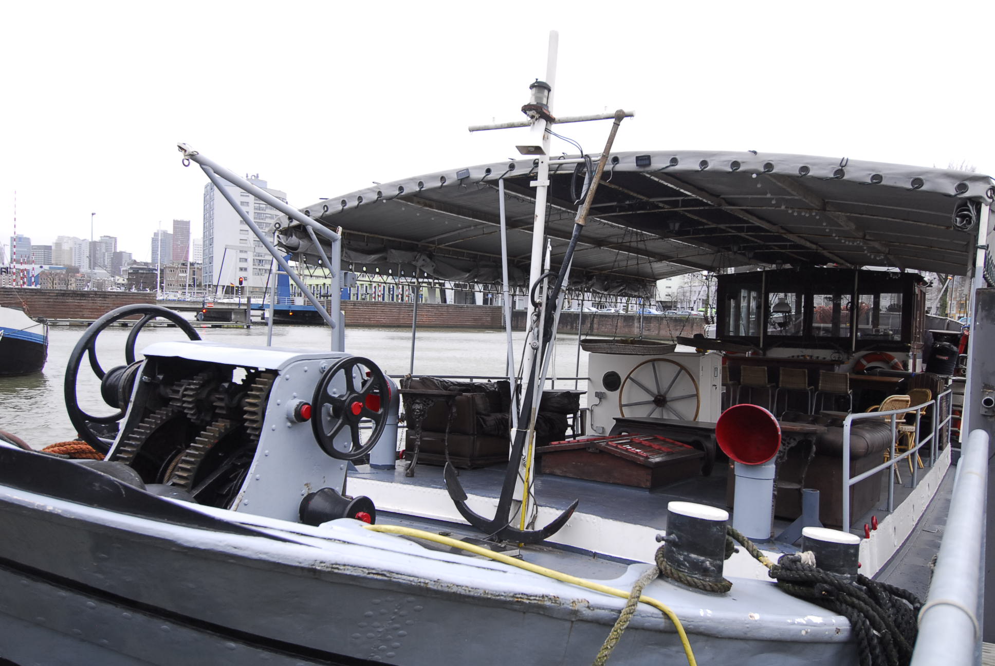 B&B BOAT NAUTILUS ROTTERDAM