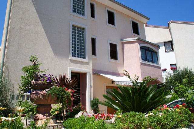 Apartman Avvi-Iva