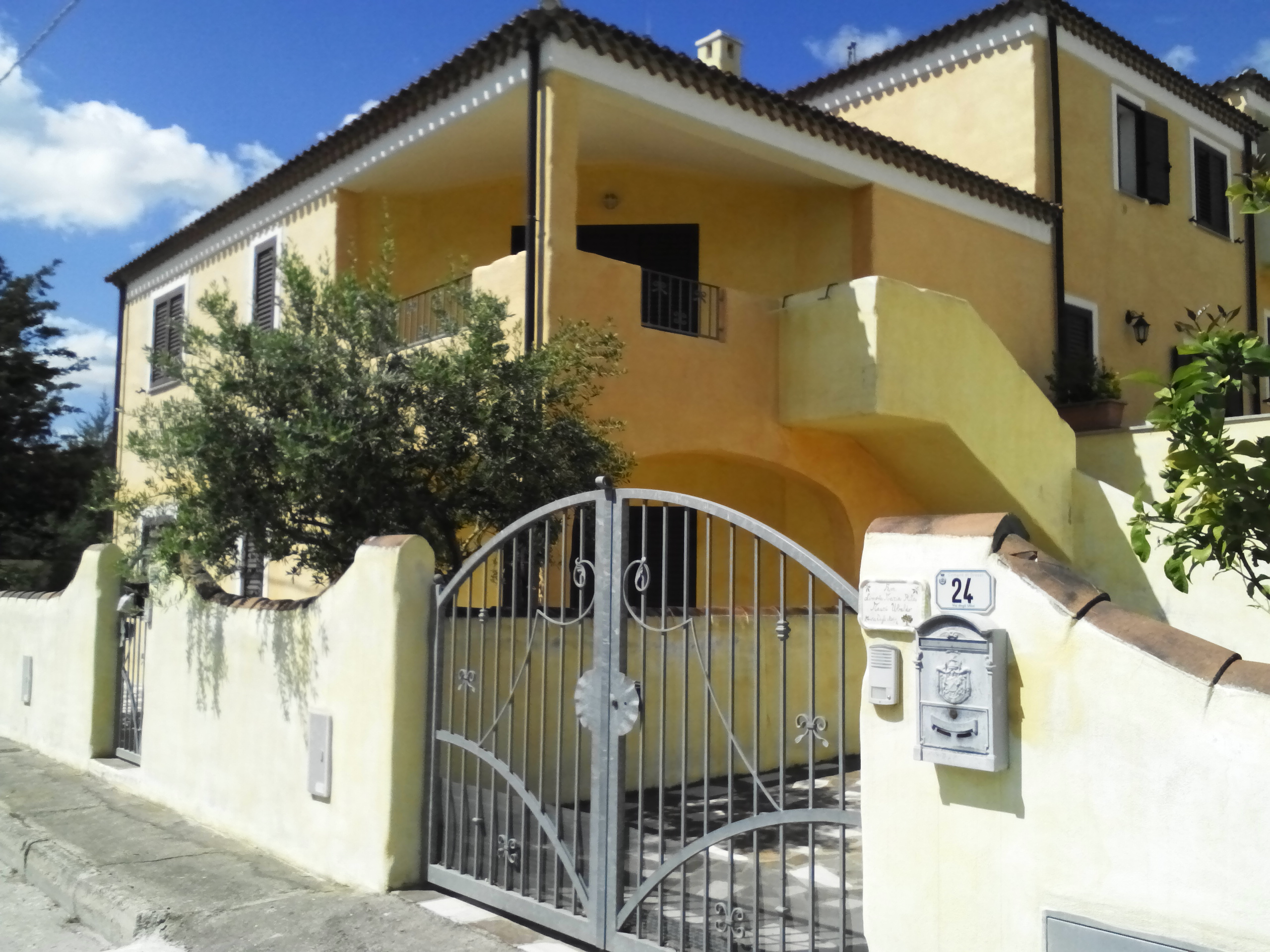 apartment ideal for couples. Iun: P2354