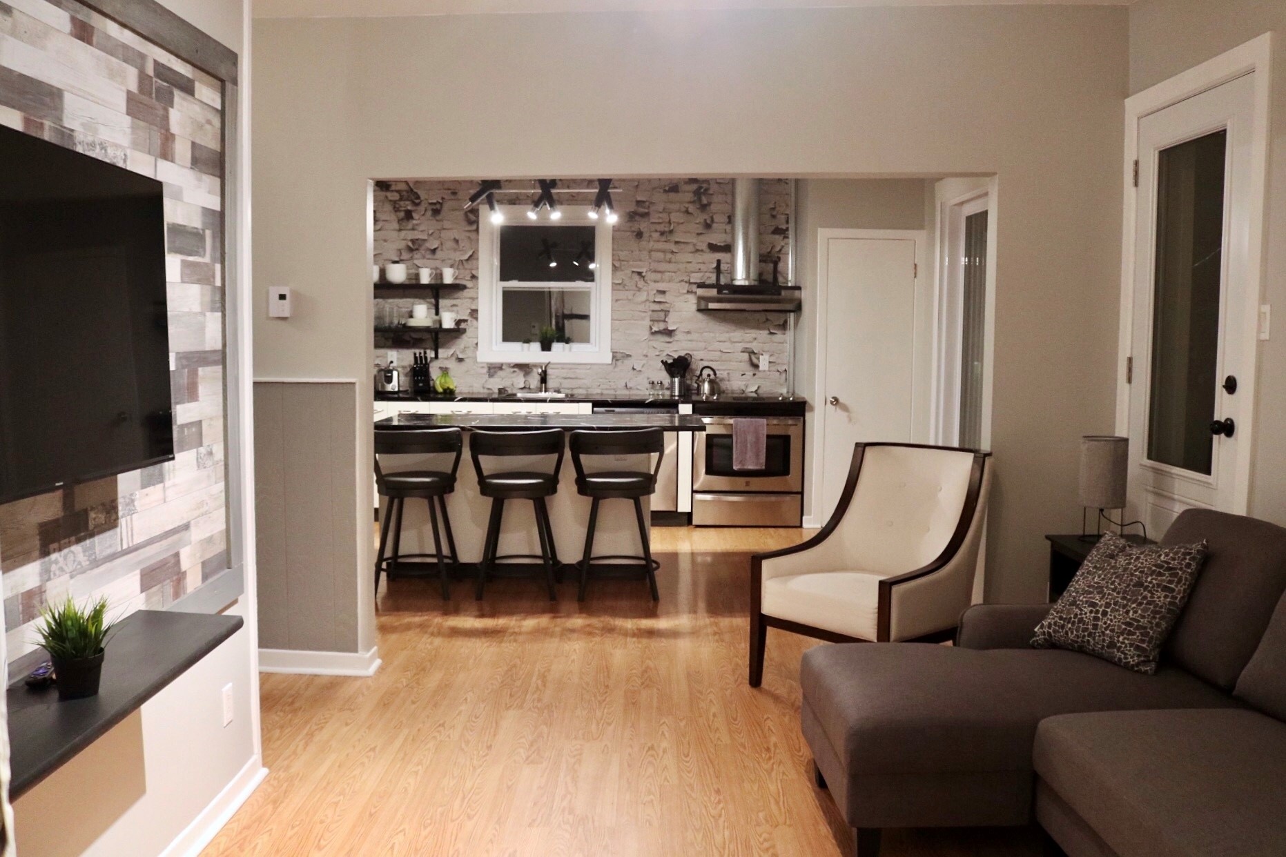 Newly Renovated Apartment In Central Chateauguay Apartments For Rent In Chateauguay Quebec Canada Newly Renovated Apartment In Central Chateauguay Apartments For Rent In Chateauguay Quebec Canada