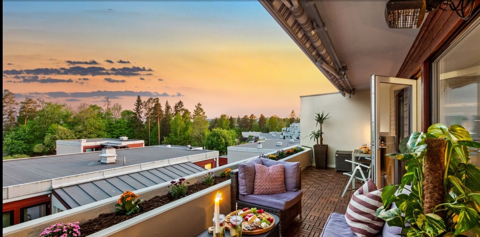 Apartment with sunny balcony, view and garage