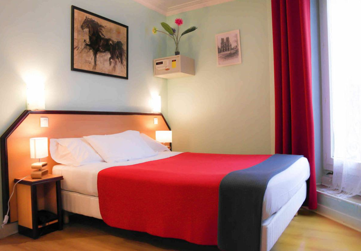 Chambre double classique plein coeur Montmartre