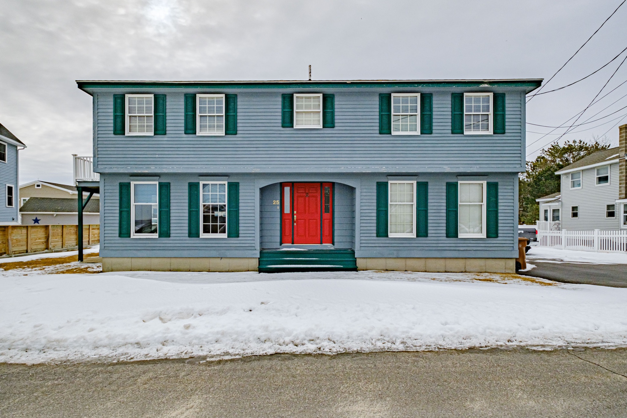 4 Bdrm House, Steps to the Beach! Sleeps 15! Houses for Rent in Saco