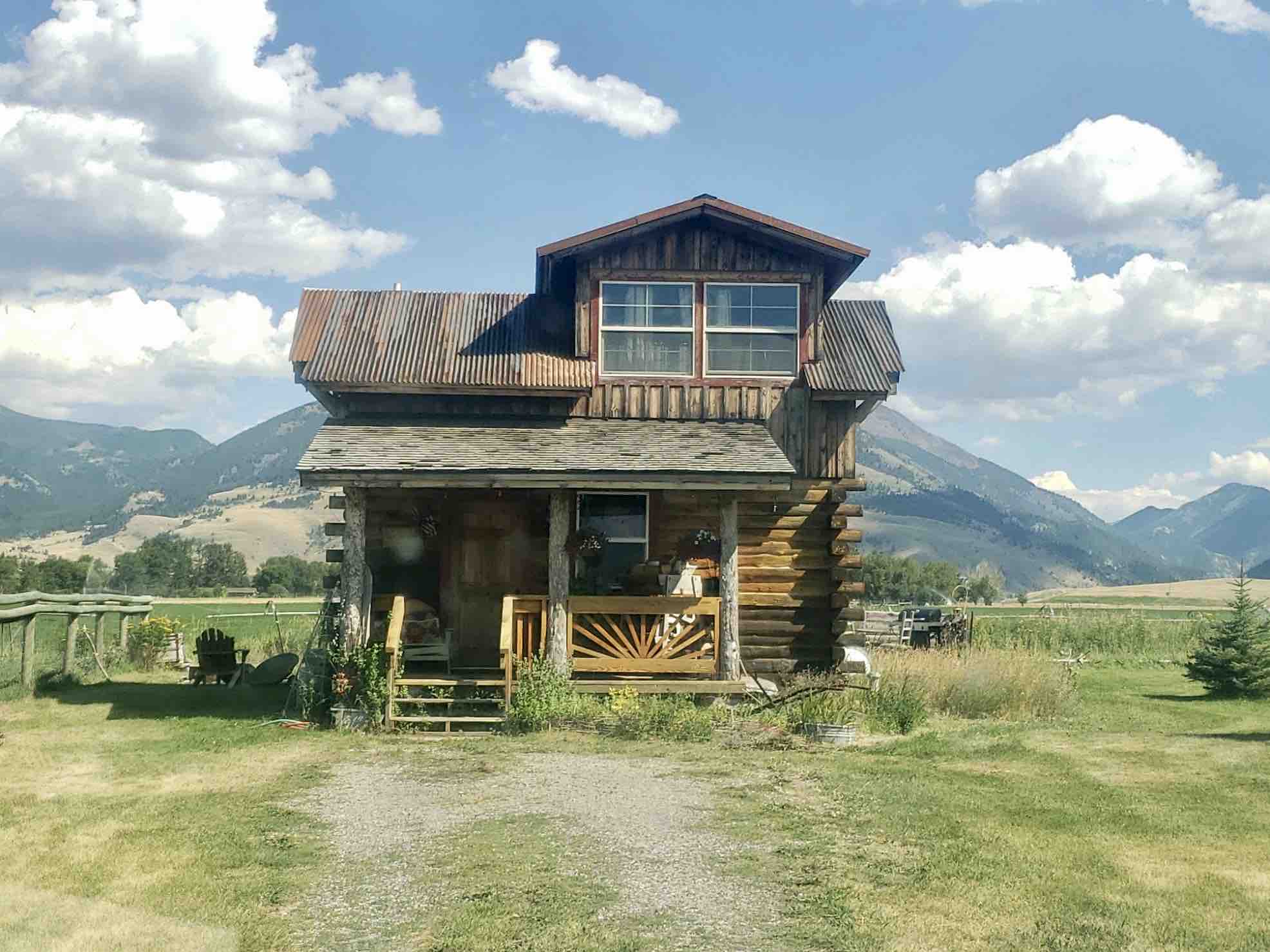 Lost Antler Cabin in Paradise Cabins for Rent in Pray, Montana