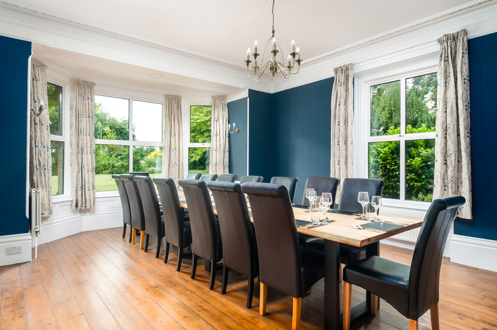 The Grange, nr Bath, hottub games rm, home cinema Houses for Rent in