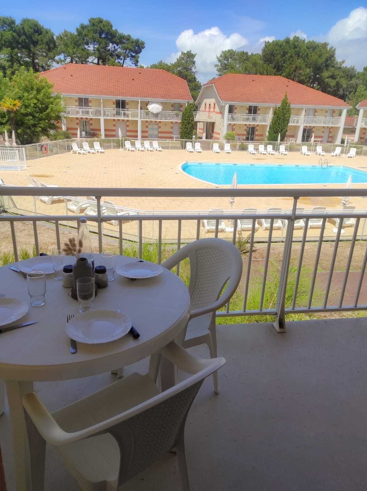 Residence apartment with pool view