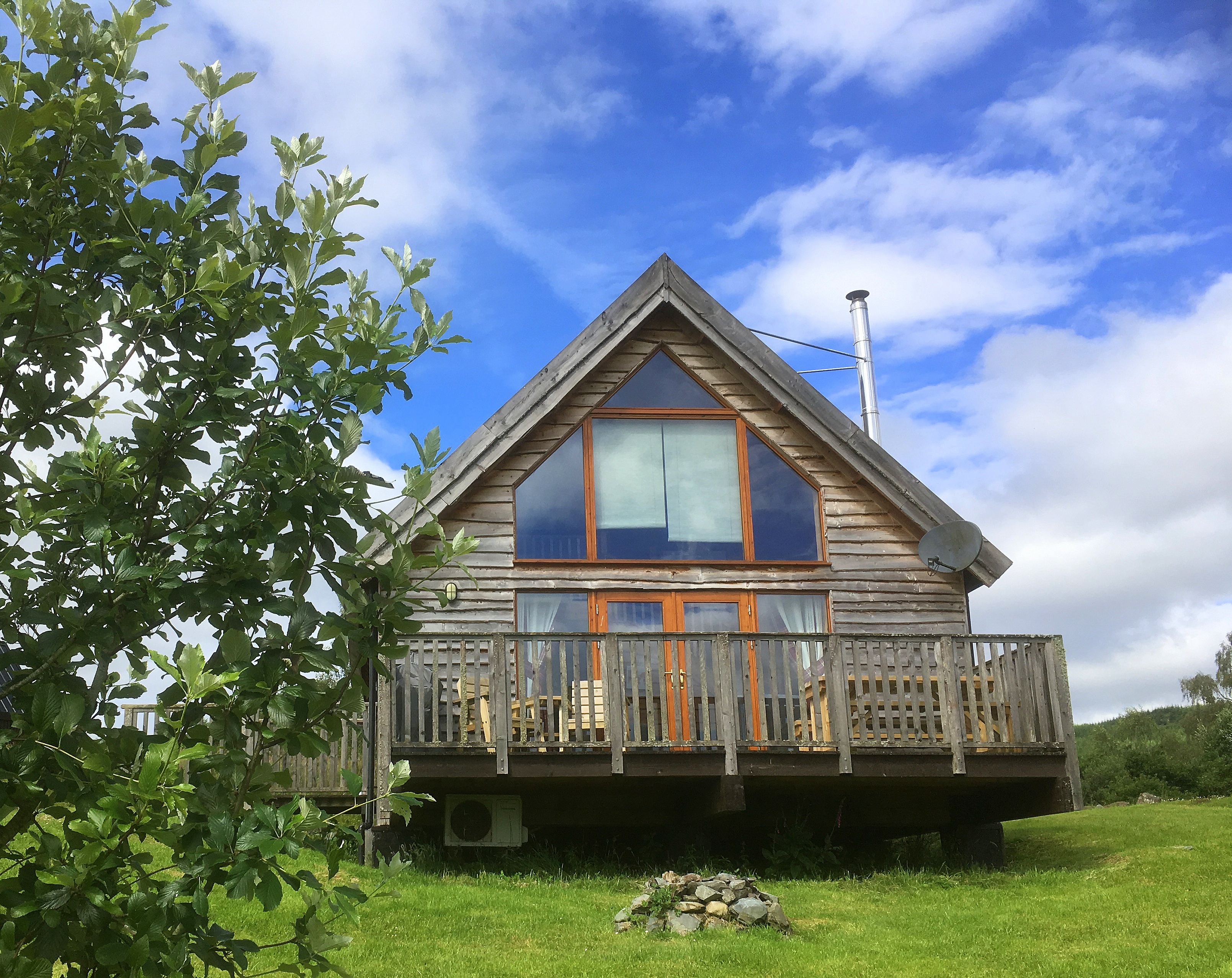 Osprey log cabin - Cabins for Rent in Argyll and Bute, United Kingdom -  Airbnb